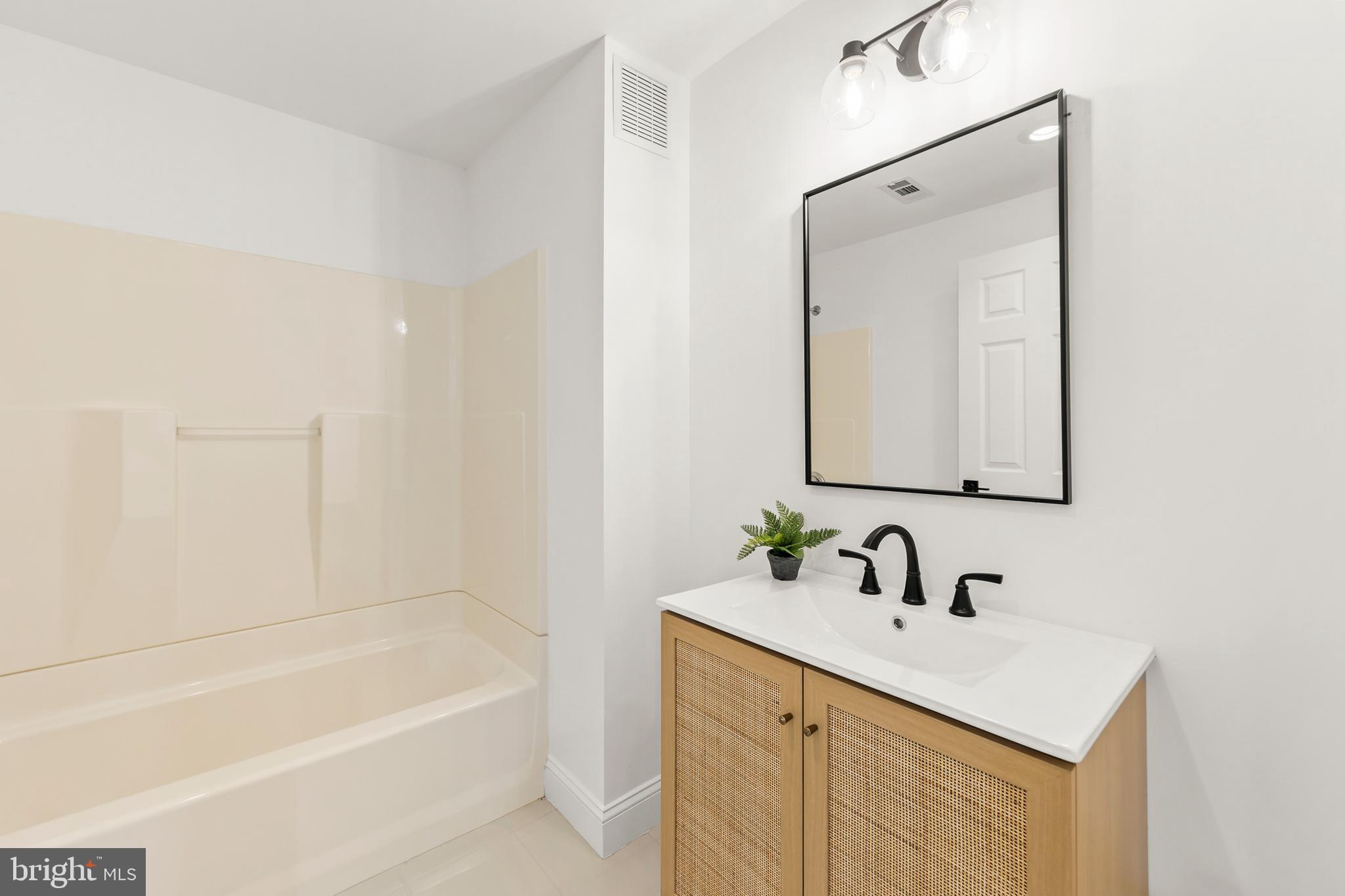 RAVENWOOD ESTATES - Residential