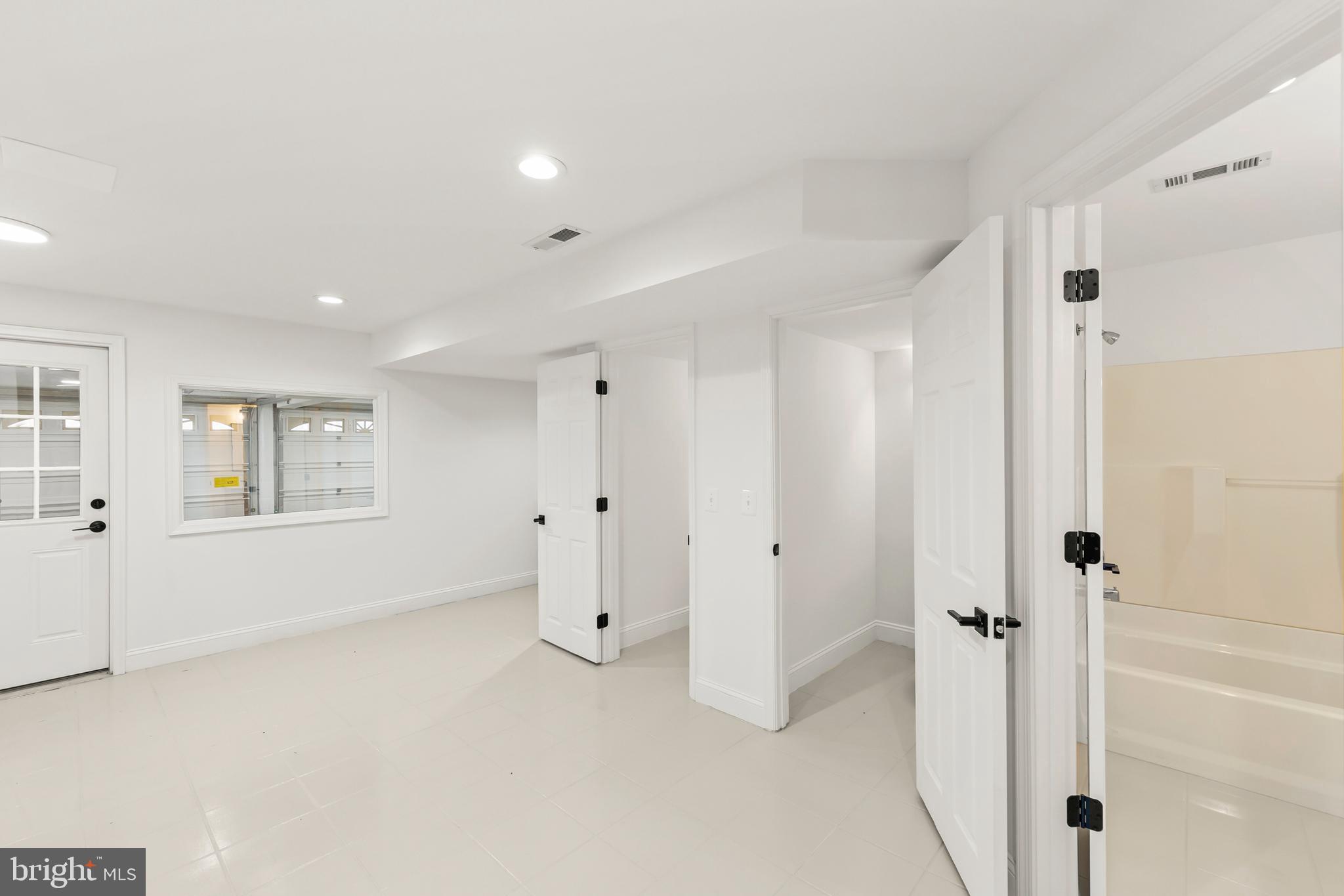 RAVENWOOD ESTATES - Residential