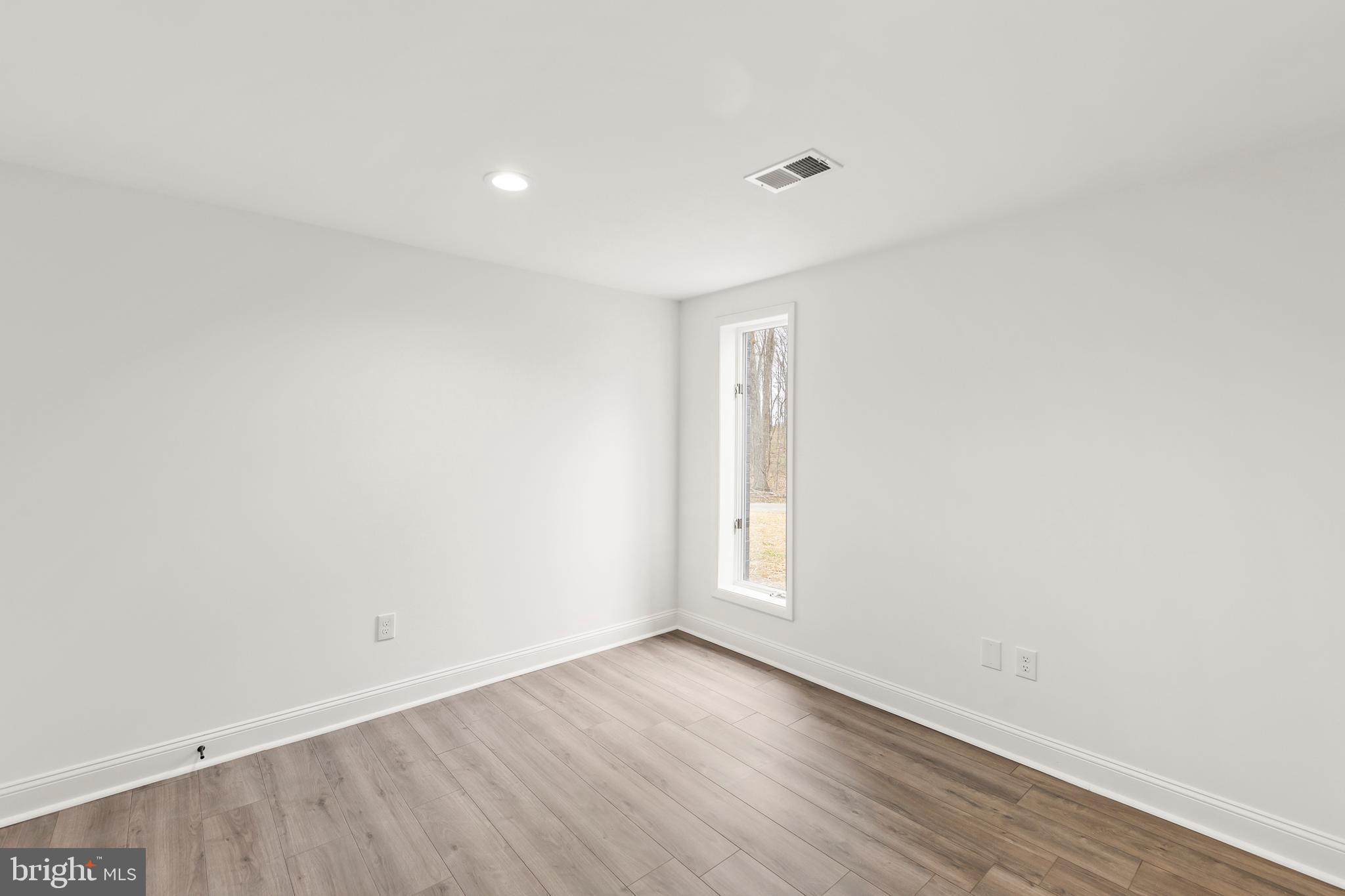 RAVENWOOD ESTATES - Residential