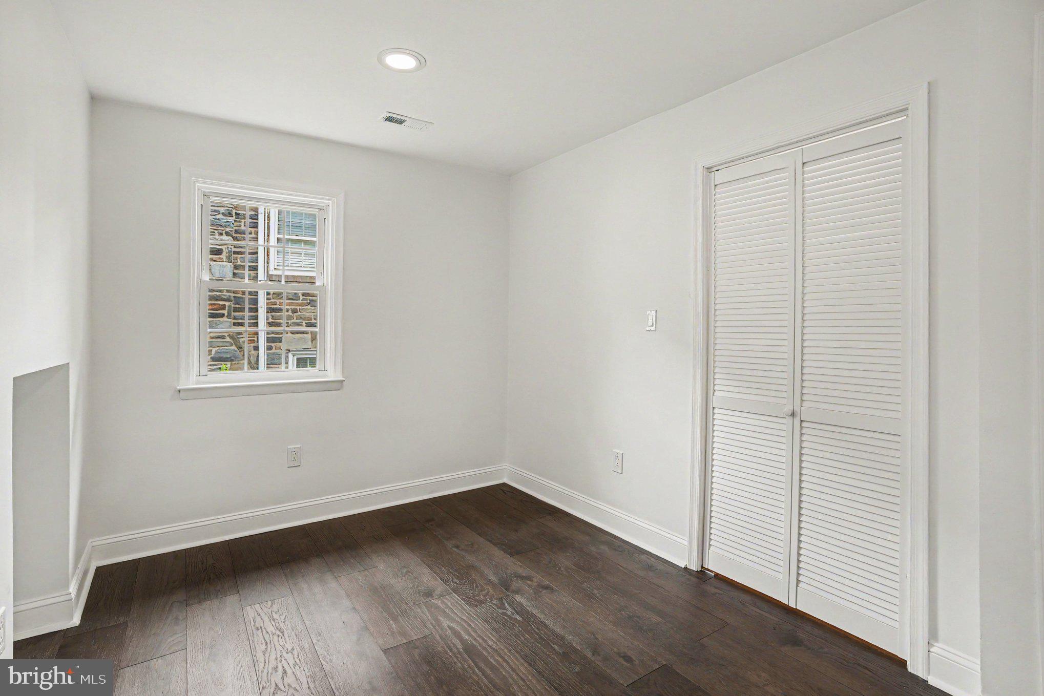 COLLEGE PARK - Residential