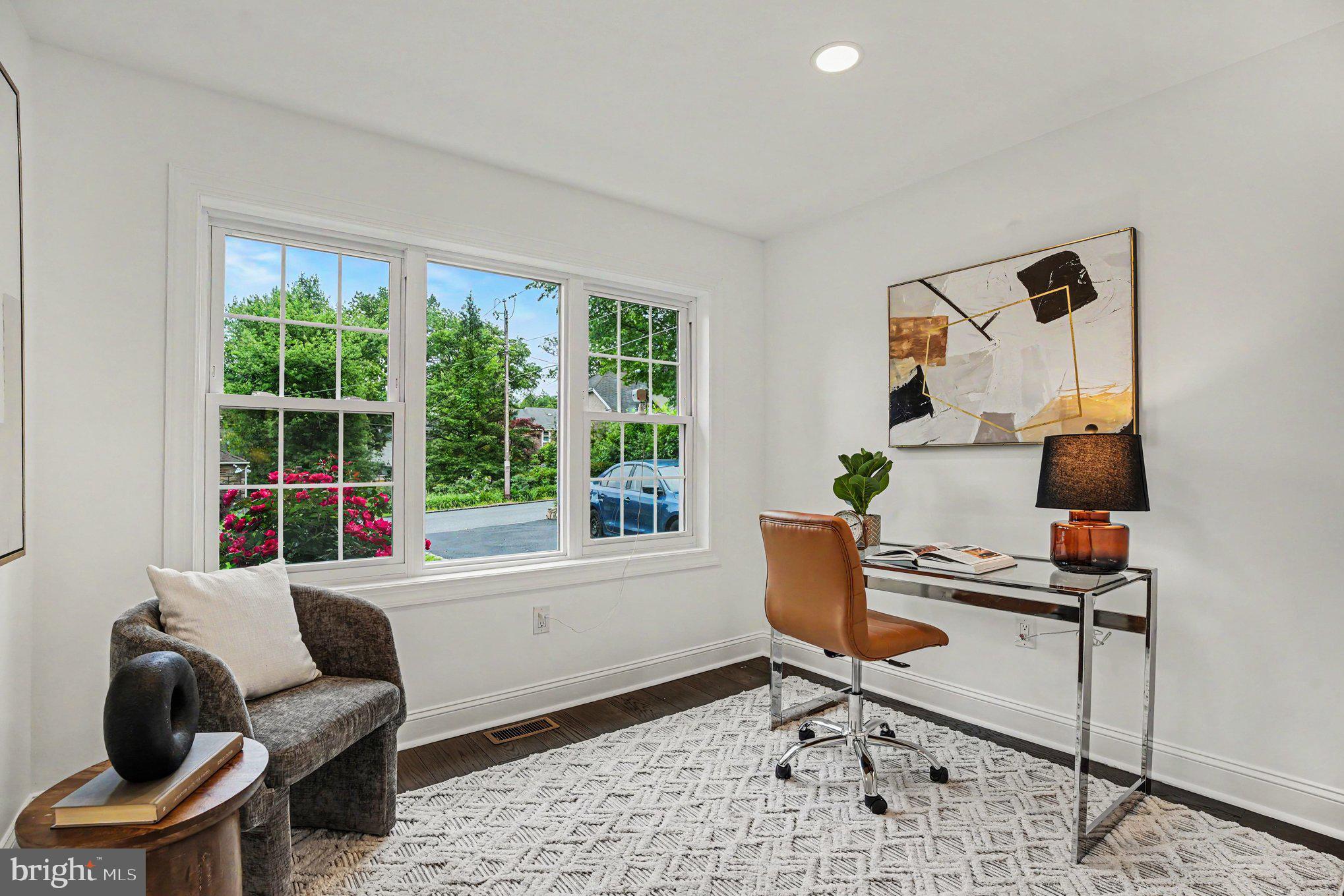 COLLEGE PARK - Residential
