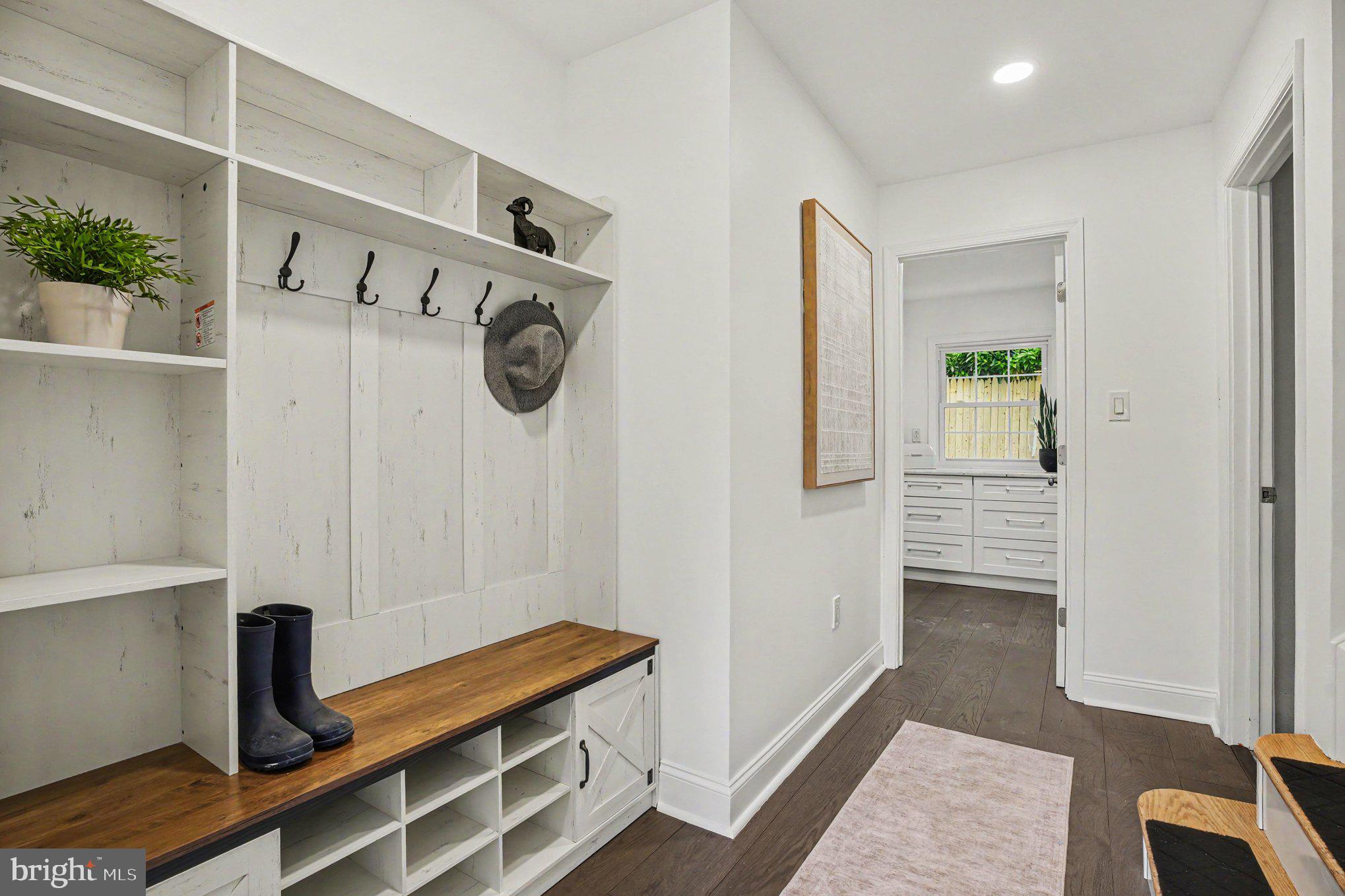 COLLEGE PARK - Residential