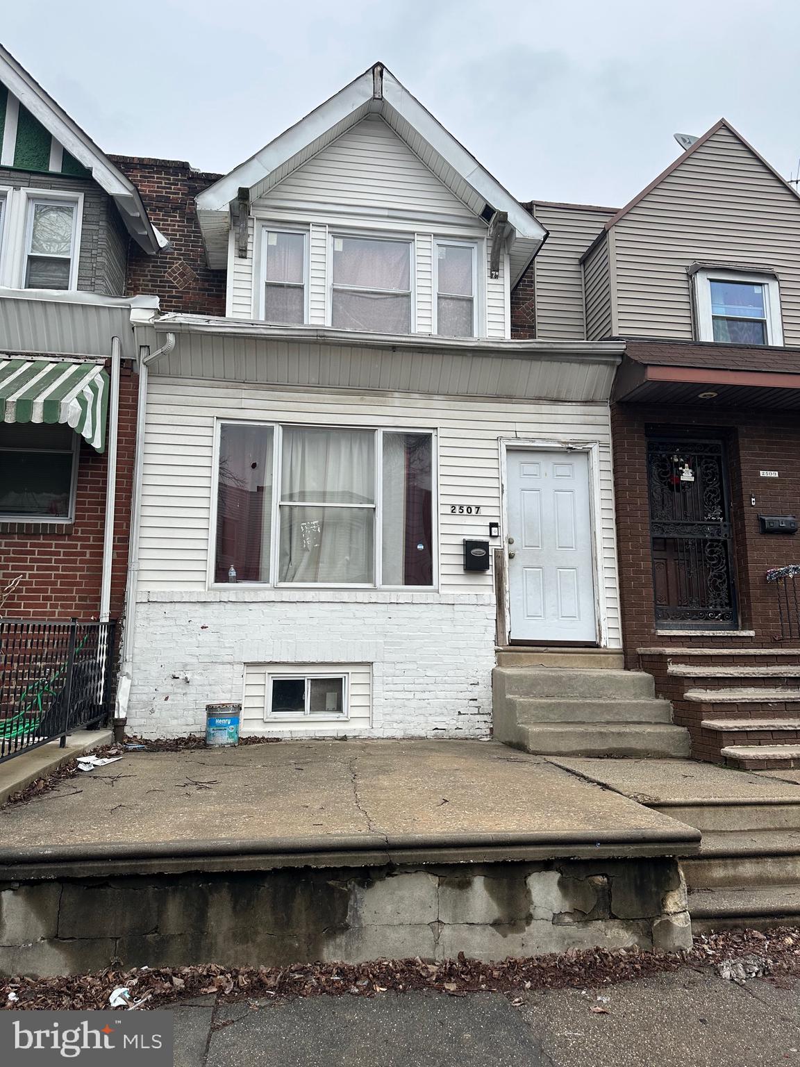 Back on the market, 3-bedroom, one bathroom in southwest Philadelphia. Home is close to public transportation, markets, churches, parks, Philadelphia international airport, sports complexes and so on.
Tenant occupied. Sold in its as-is condition. Buyer is responsible for U and O and all closing cost.
Not on a lockbox call to show. 24 notices required to show