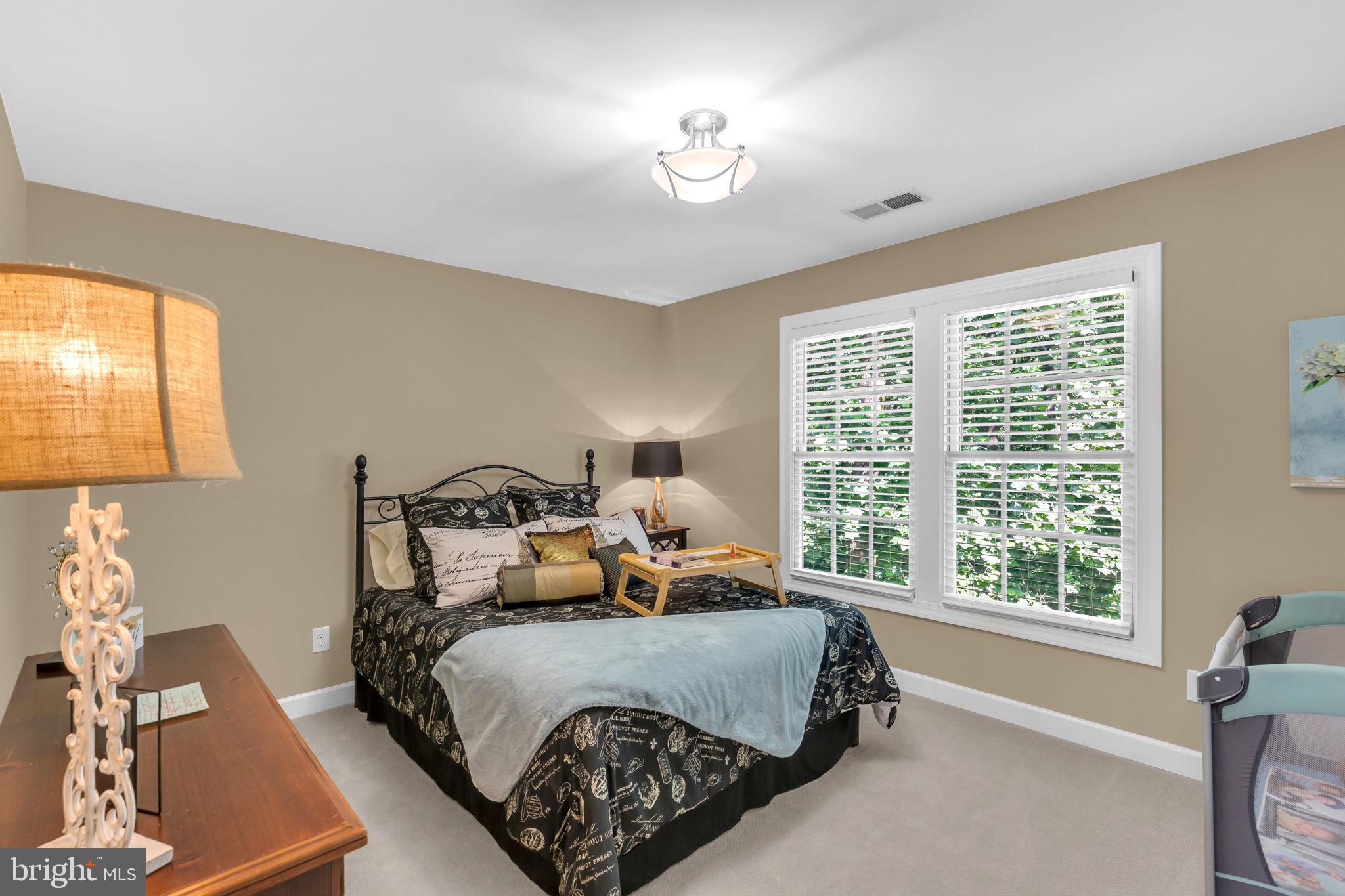 BEAVERBROOK - Residential