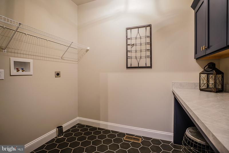 NON AVAILABLE - Residential