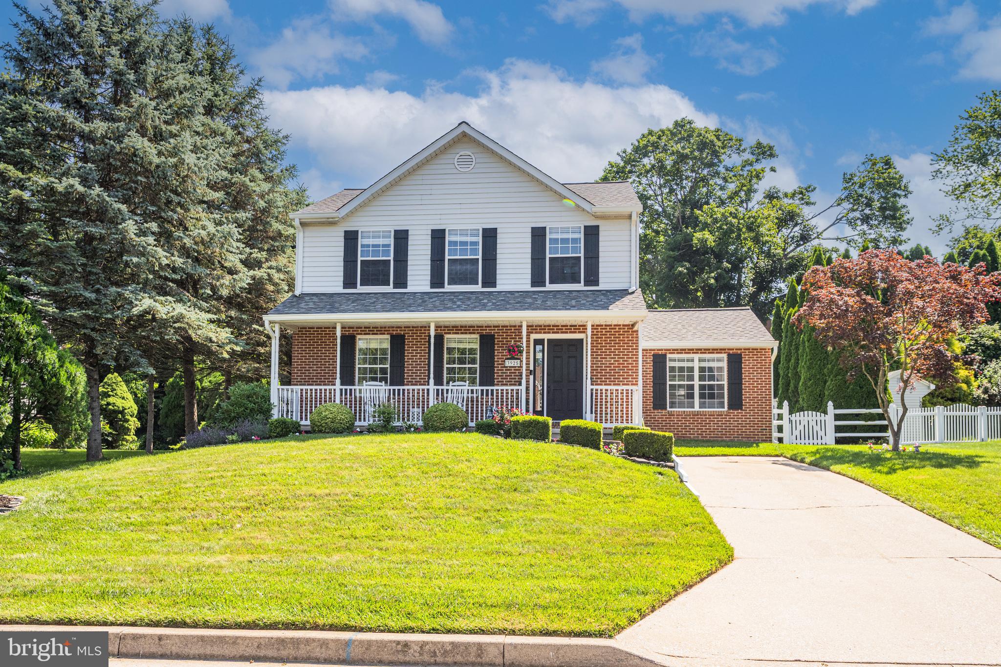 3925 BRITTANY LANE