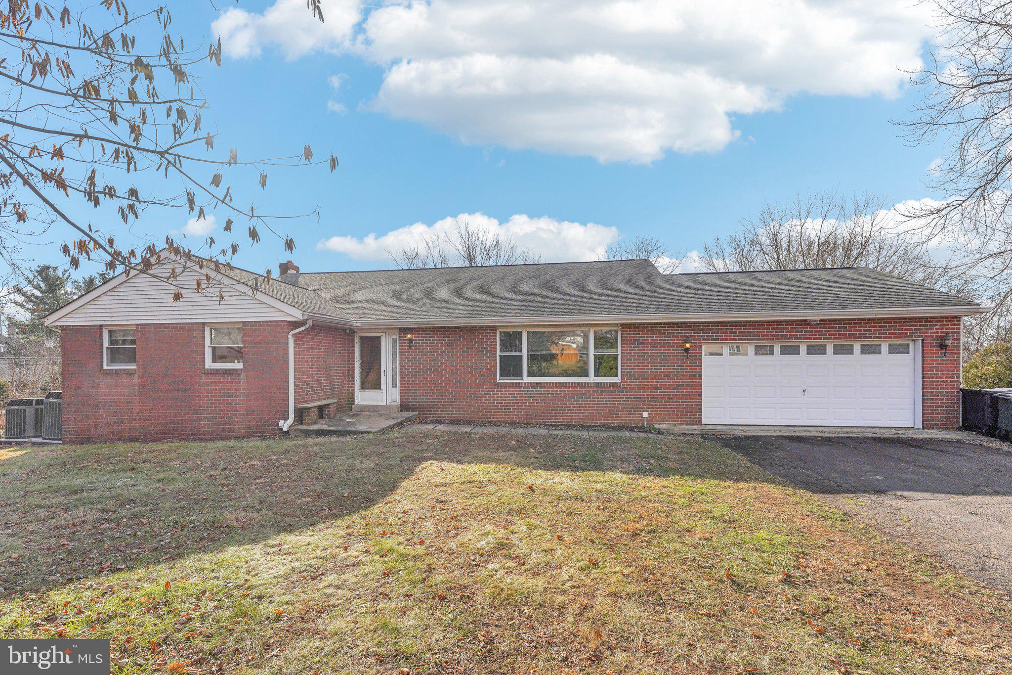 IVYLAND VILLAGE - Residential