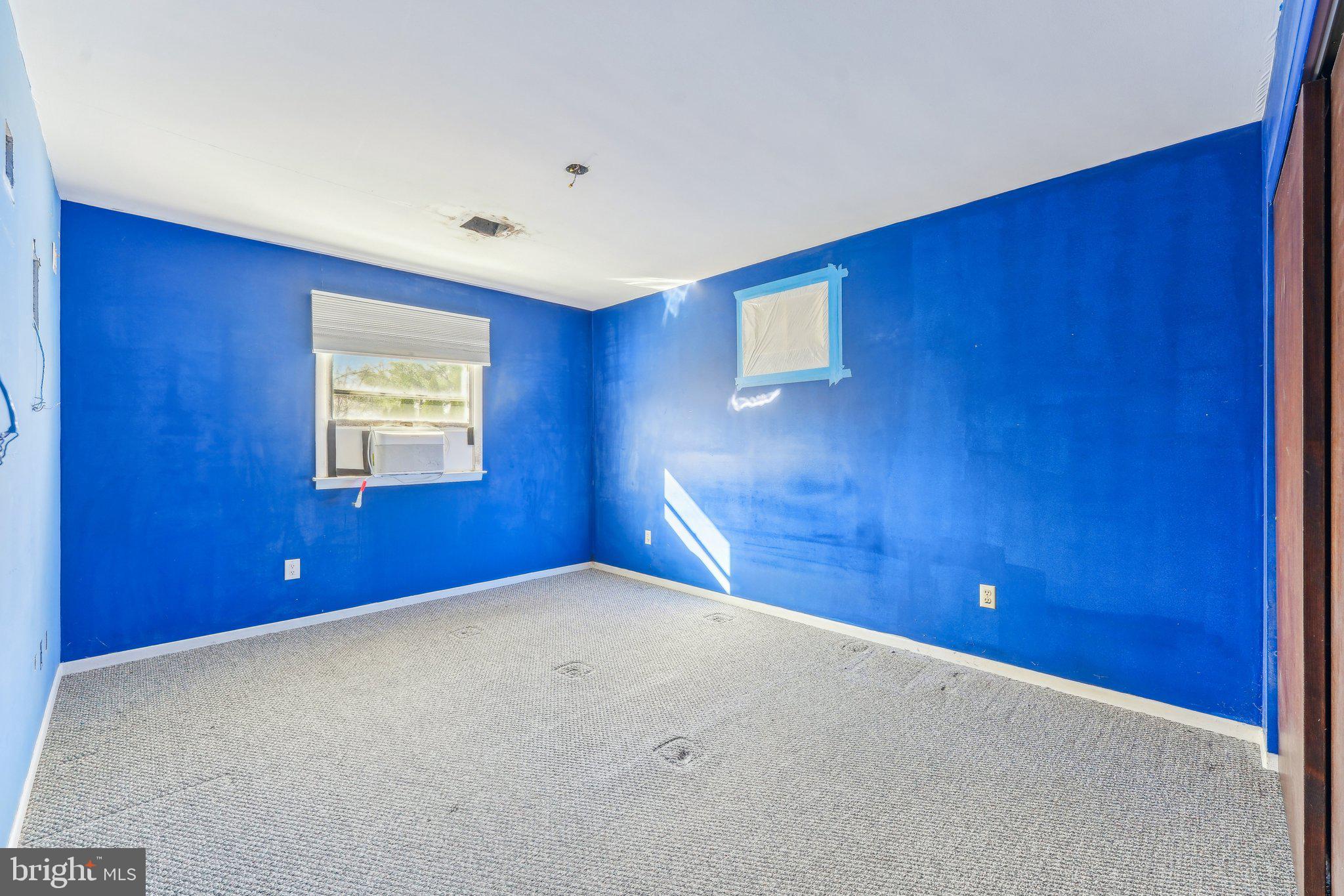 IVYLAND VILLAGE - Residential