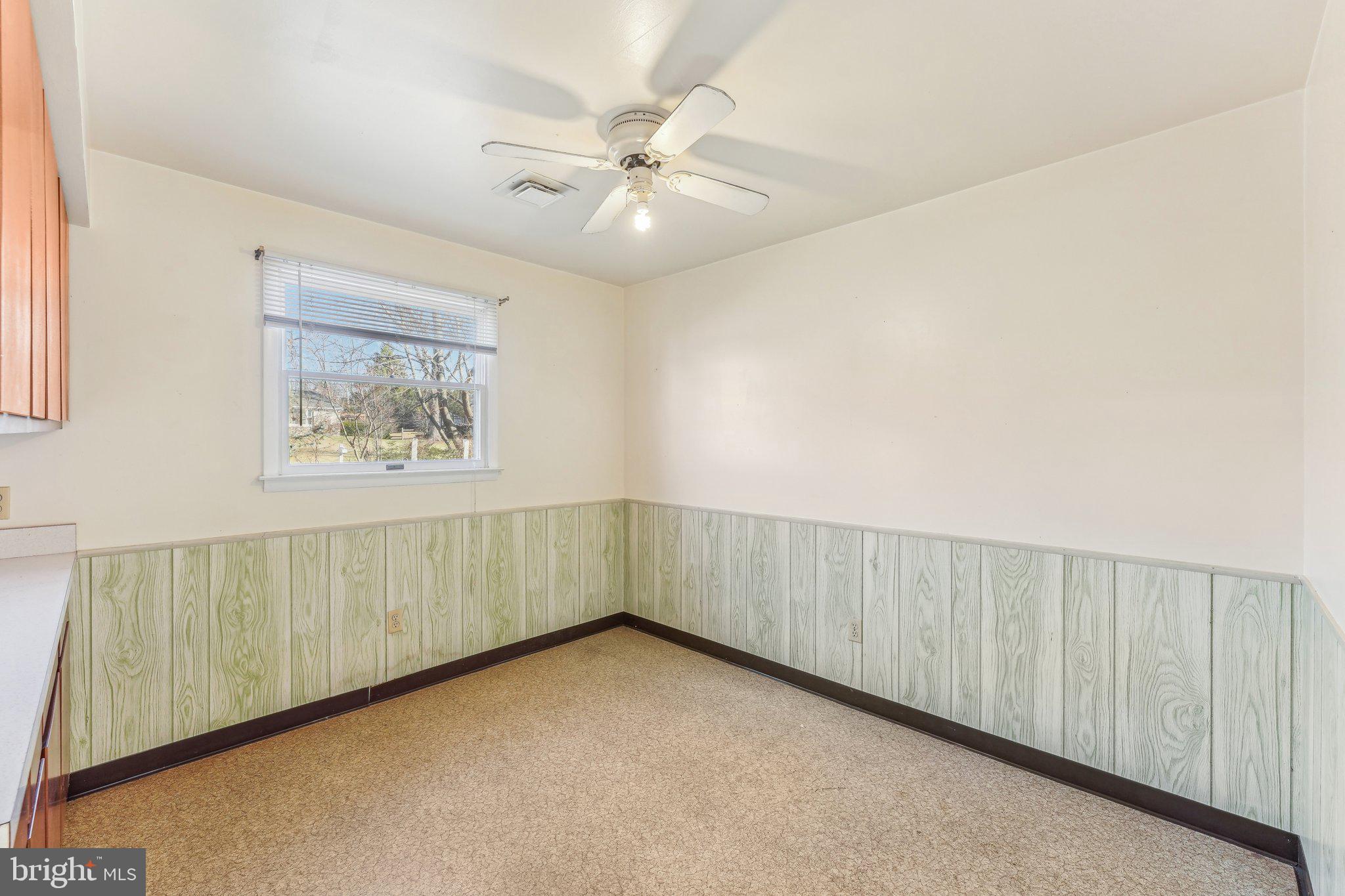 IVYLAND VILLAGE - Residential