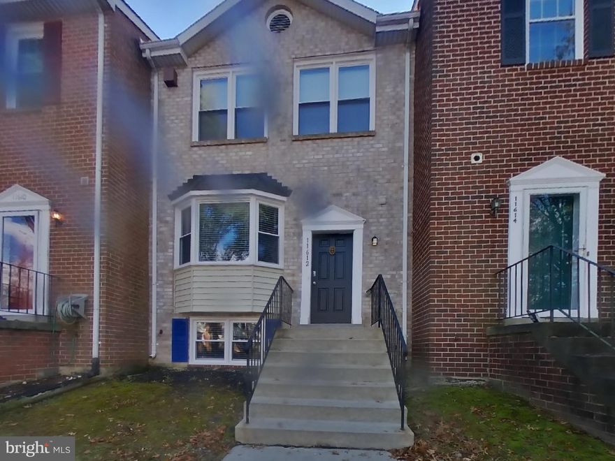 Take a look at this beautiful home featuring 3 bedrooms, 3.5 bathrooms, and approximately 1,368 square feet.  Enjoy the freedom of a virtually maintenance free lifestyle while residing in a great community.