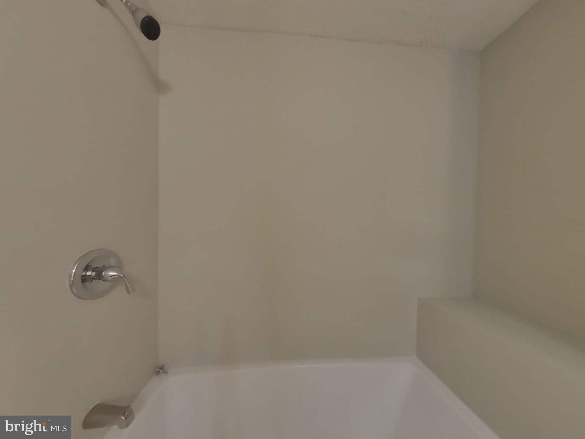 BONIWOOD - PLAT FOUR - Residential Lease