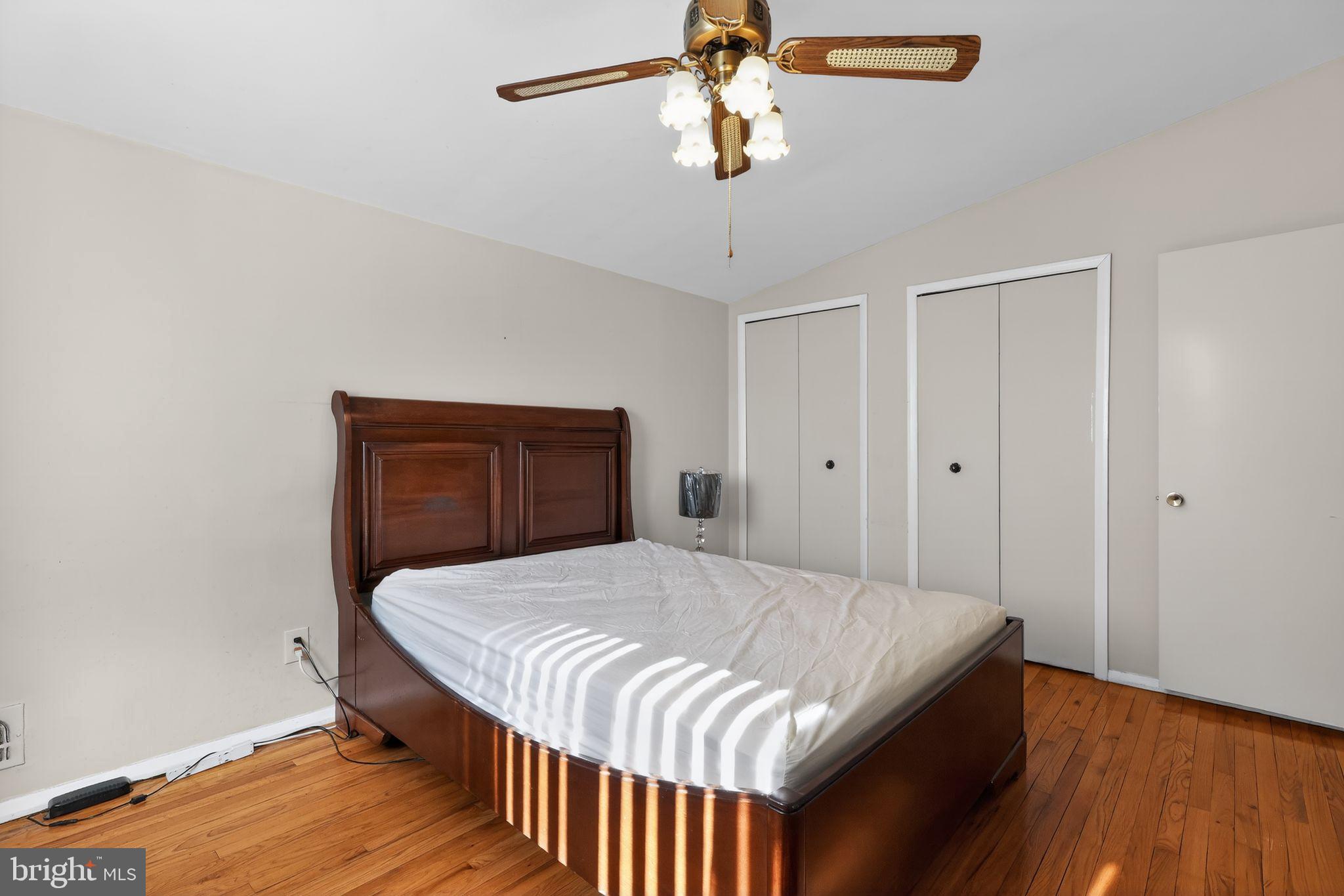 WILLIAMSBURG - Residential