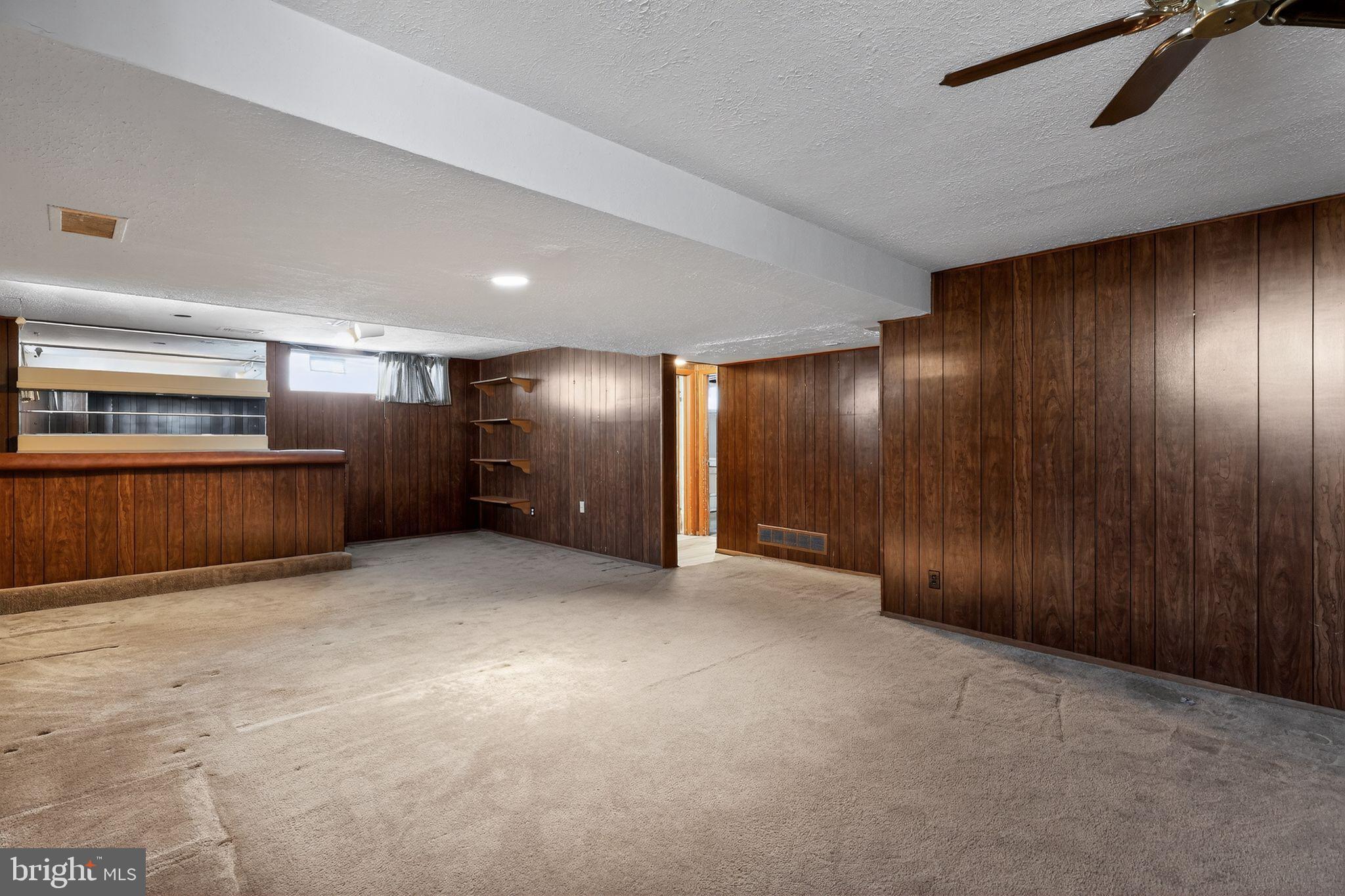 WILLIAMSBURG - Residential