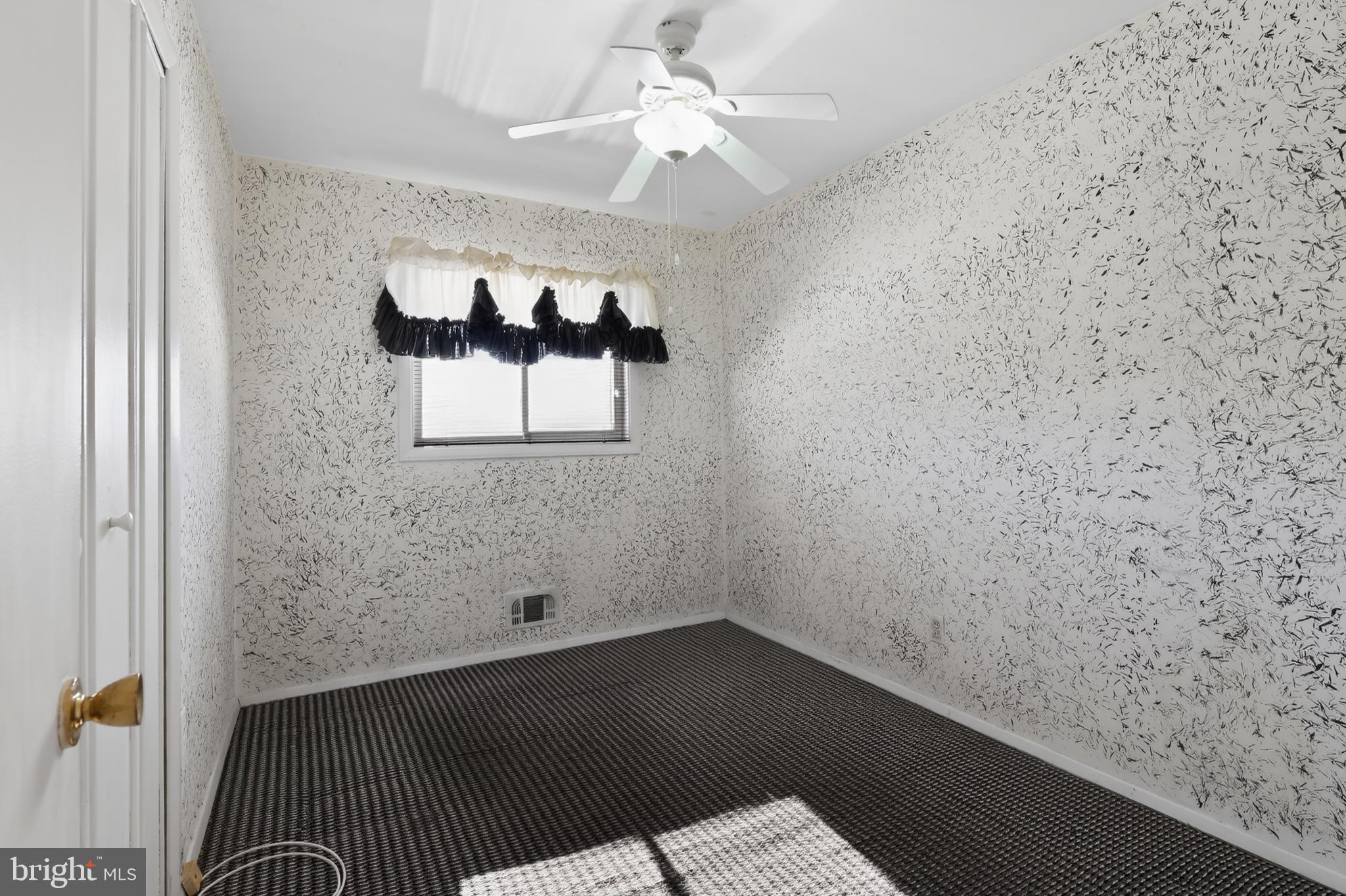 WILLIAMSBURG - Residential