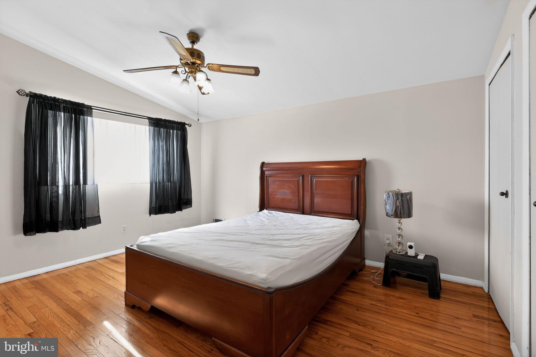 WILLIAMSBURG - Residential