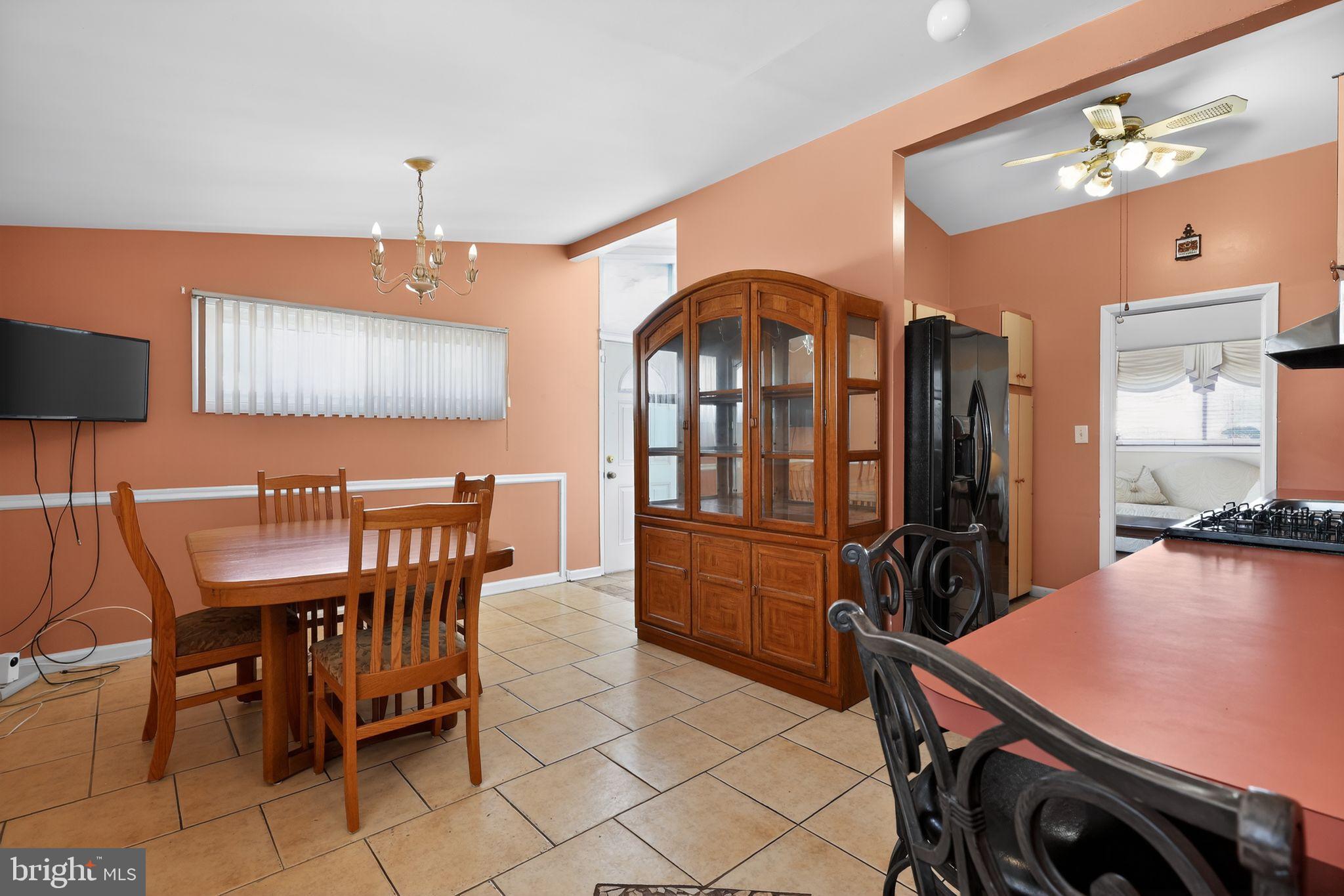 WILLIAMSBURG - Residential