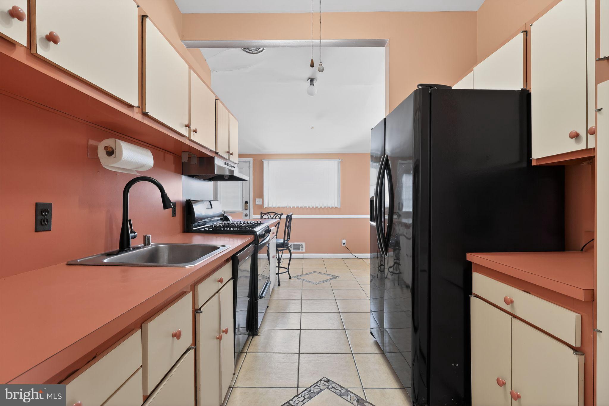 WILLIAMSBURG - Residential