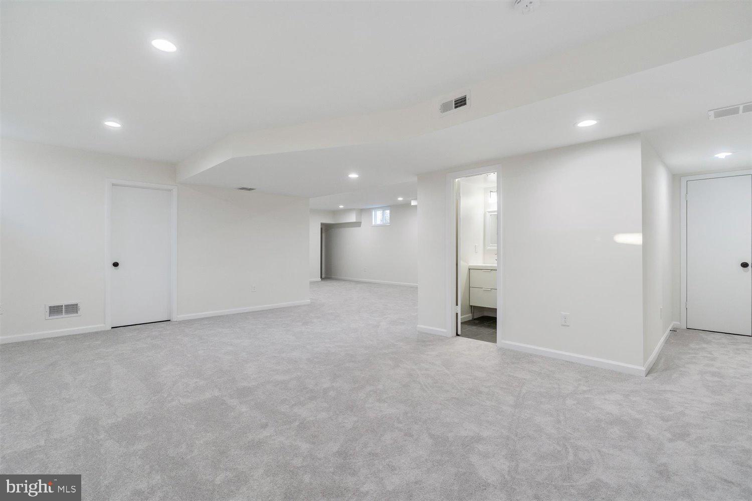 TIMONIUM HEIGHTS - Residential