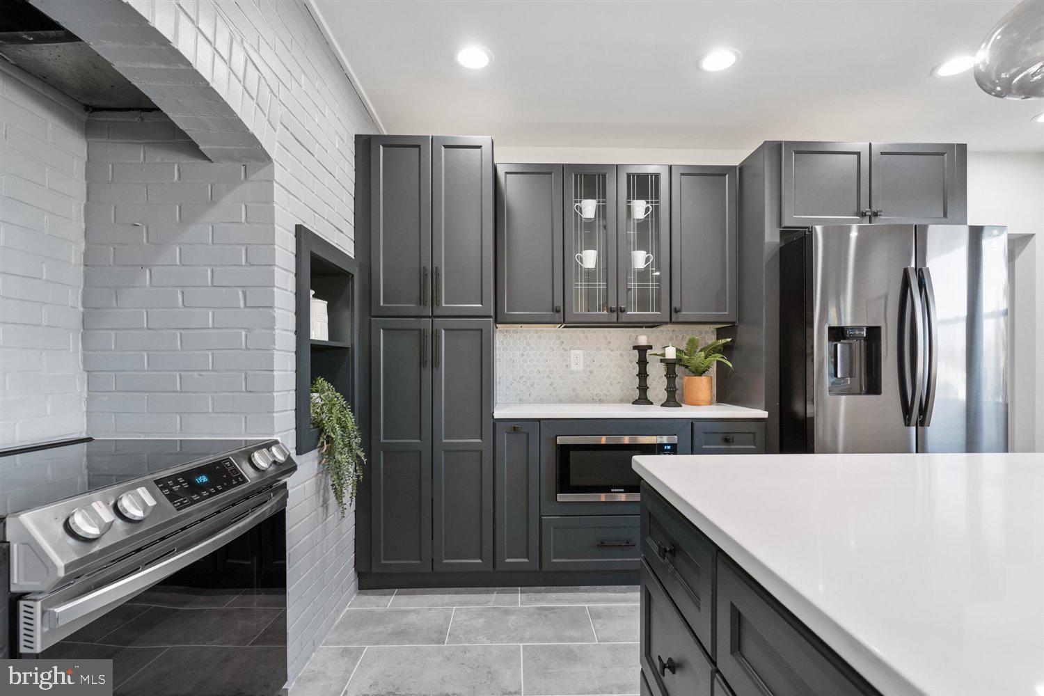 TIMONIUM HEIGHTS - Residential