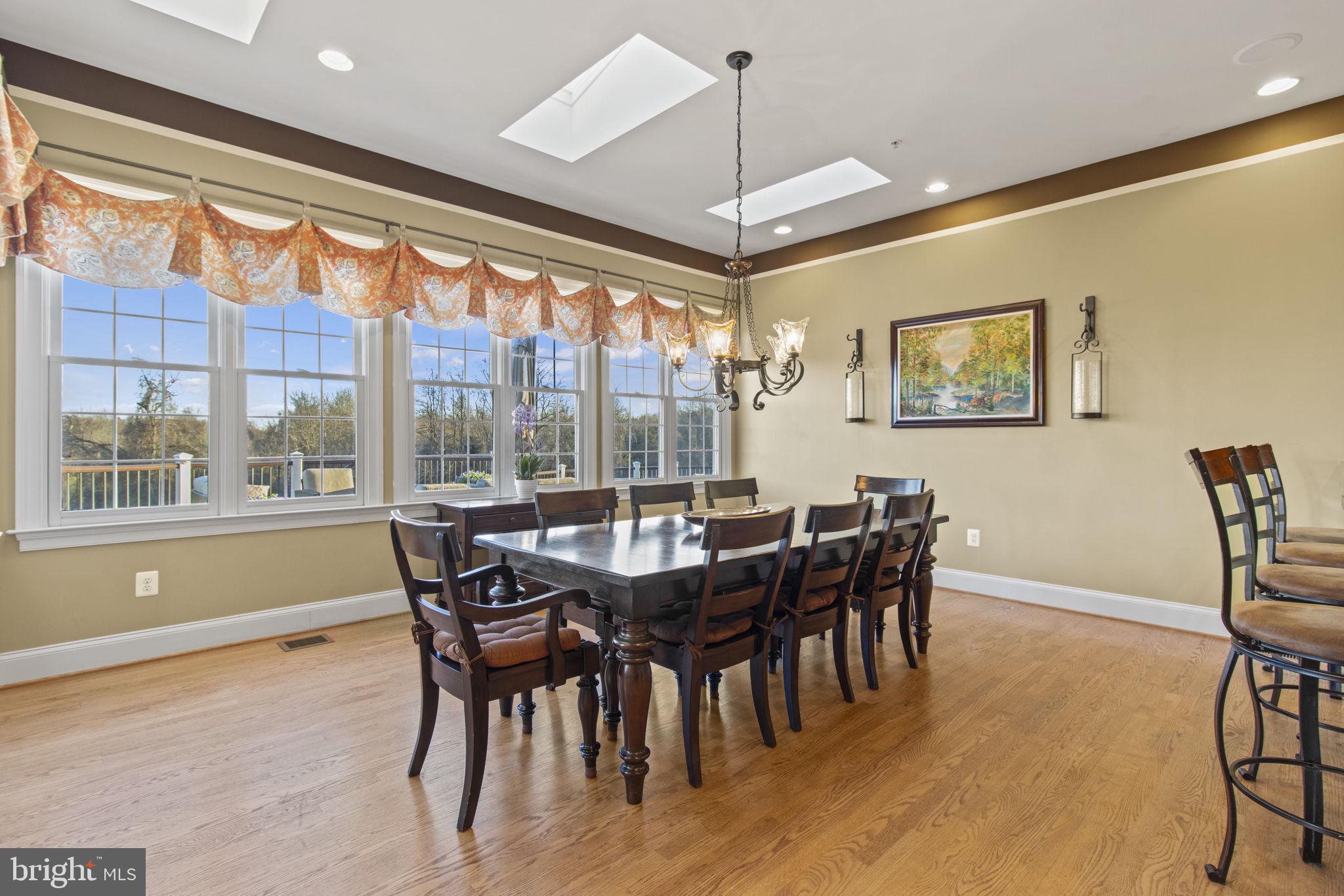 LAYTONSVILLE OUTSIDE - Residential