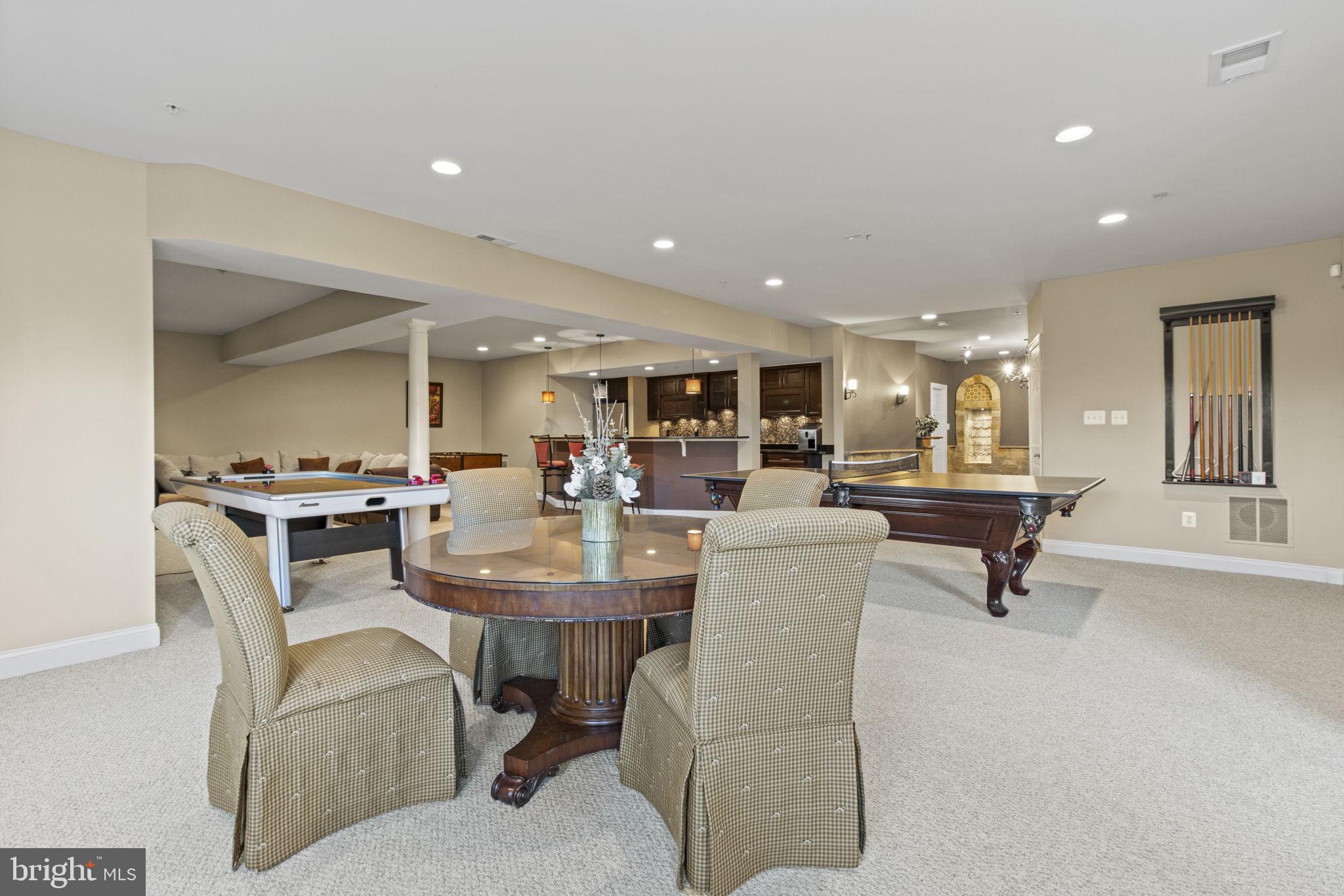 LAYTONSVILLE OUTSIDE - Residential