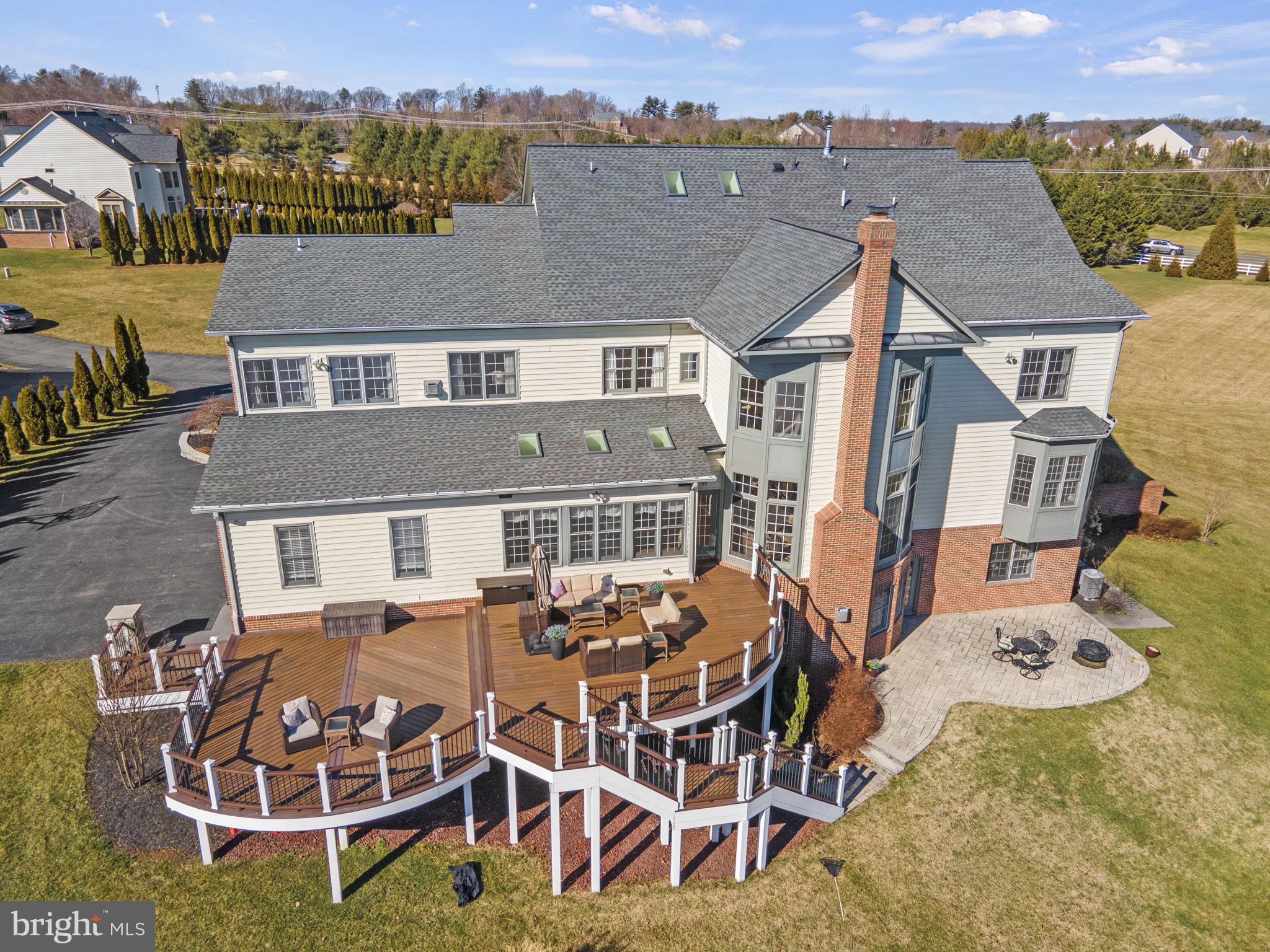 LAYTONSVILLE OUTSIDE - Residential