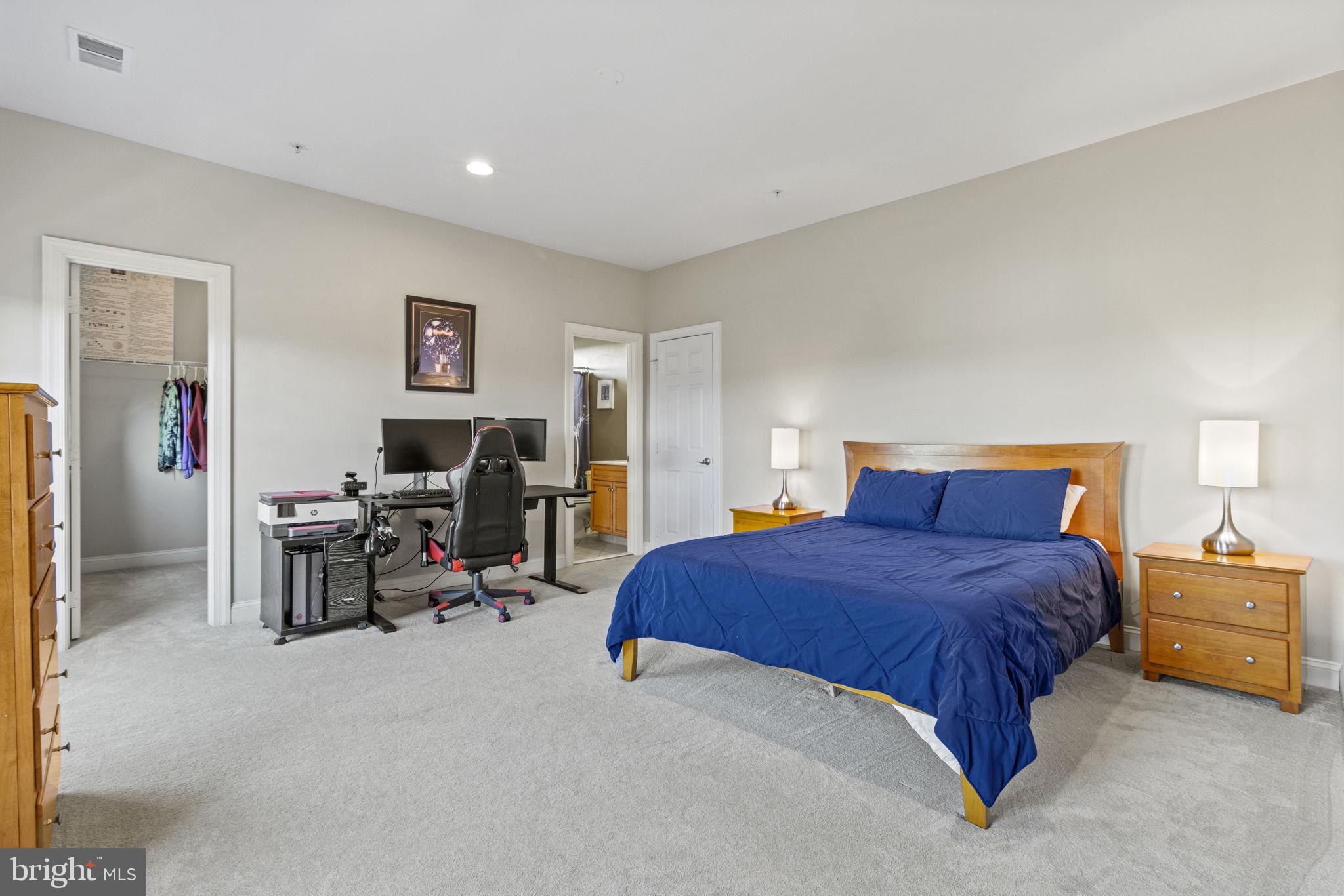 LAYTONSVILLE OUTSIDE - Residential