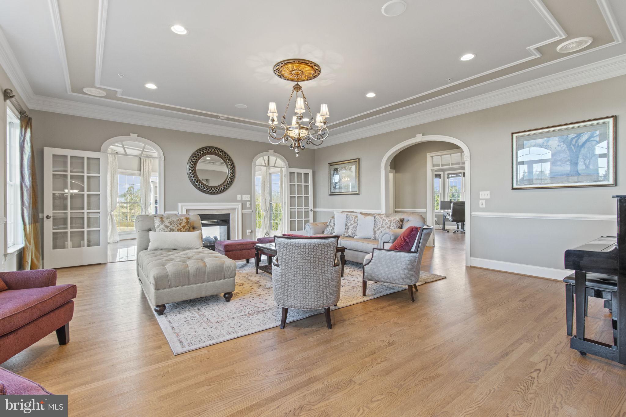 LAYTONSVILLE OUTSIDE - Residential