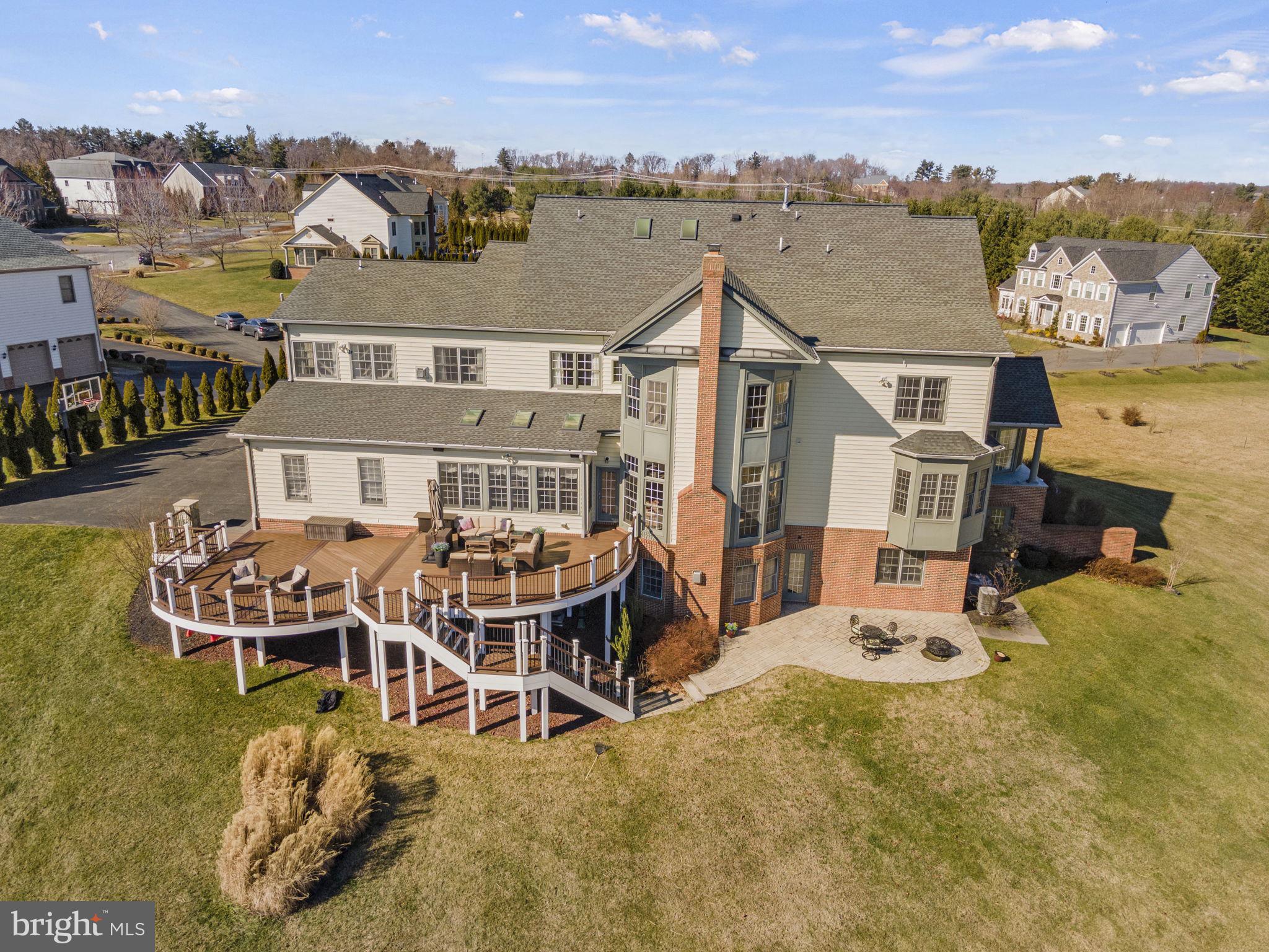 LAYTONSVILLE OUTSIDE - Residential