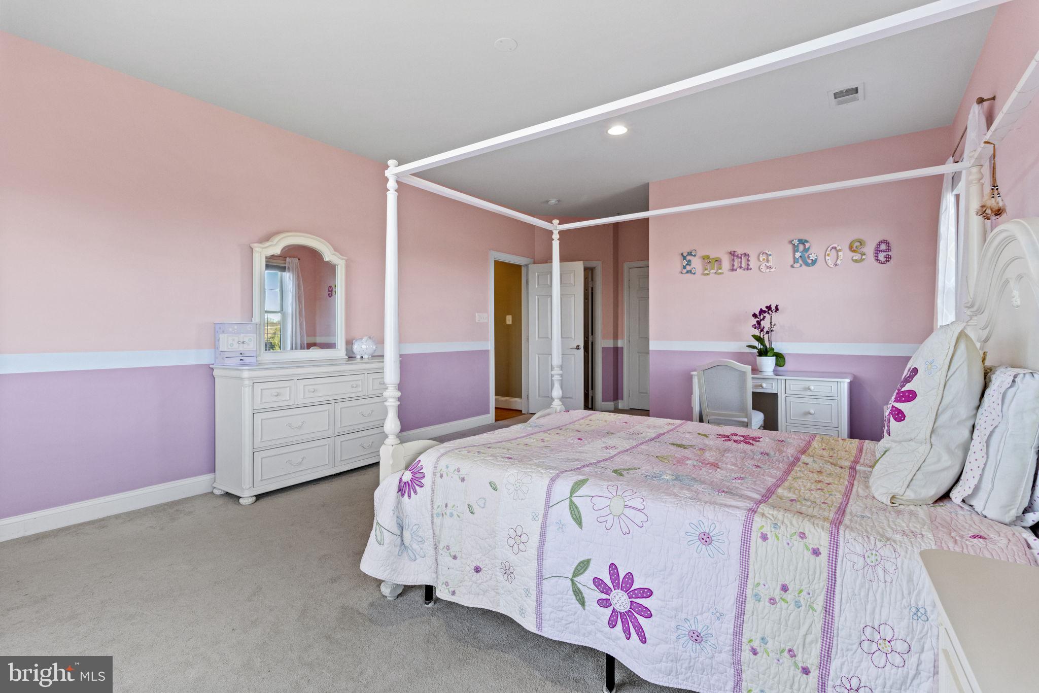 LAYTONSVILLE OUTSIDE - Residential