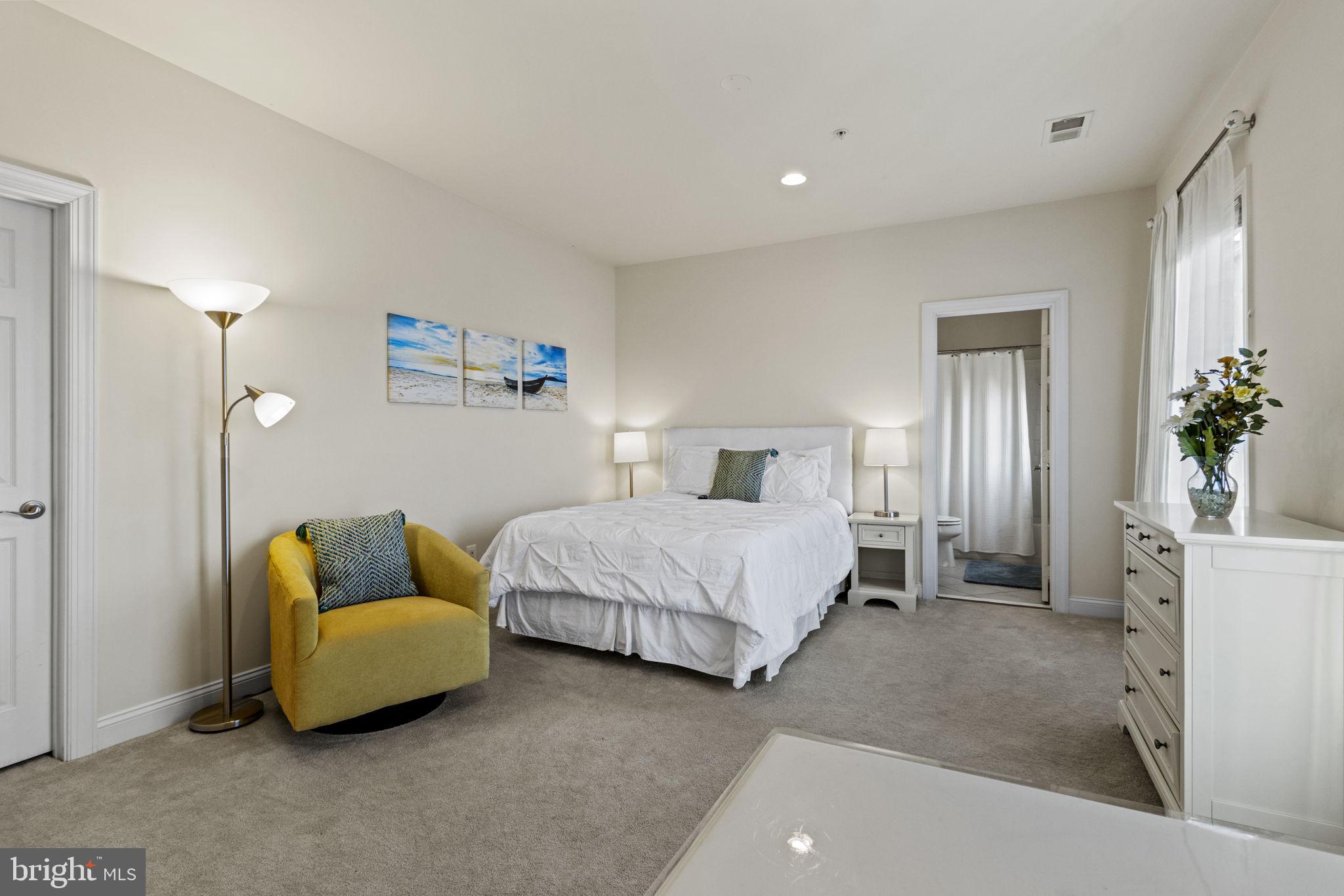 LAYTONSVILLE OUTSIDE - Residential