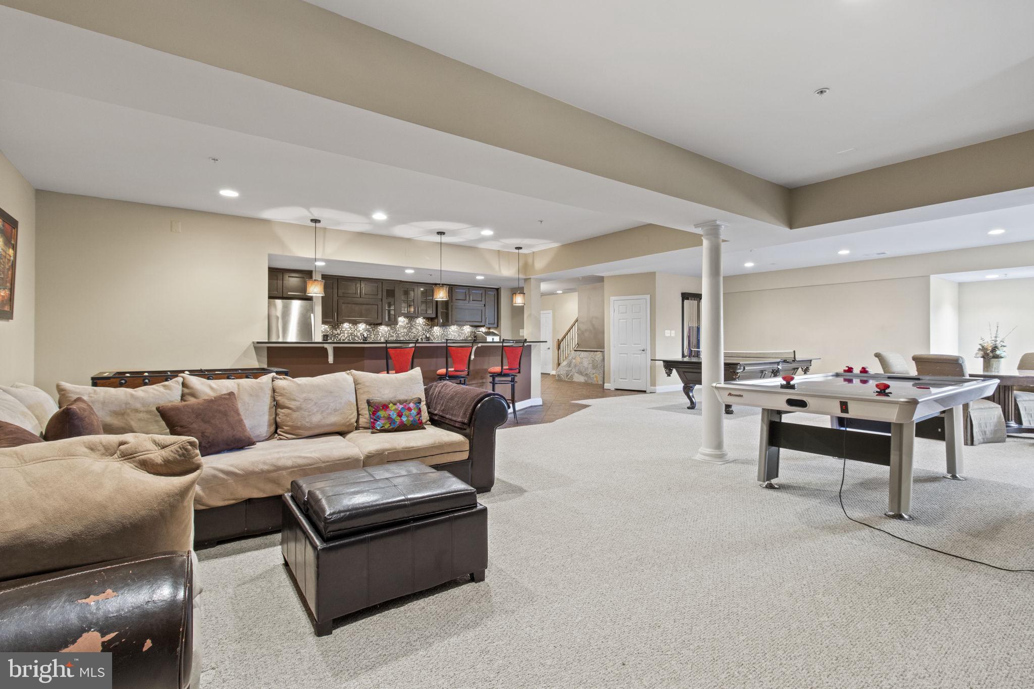 LAYTONSVILLE OUTSIDE - Residential