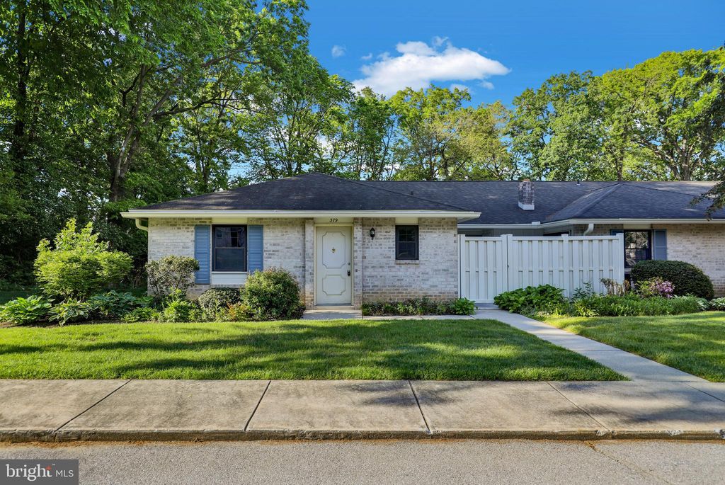 Photo of 379 Valleybrook Drive, LANCASTER, PA 17601 (MLS # PALA2088366)