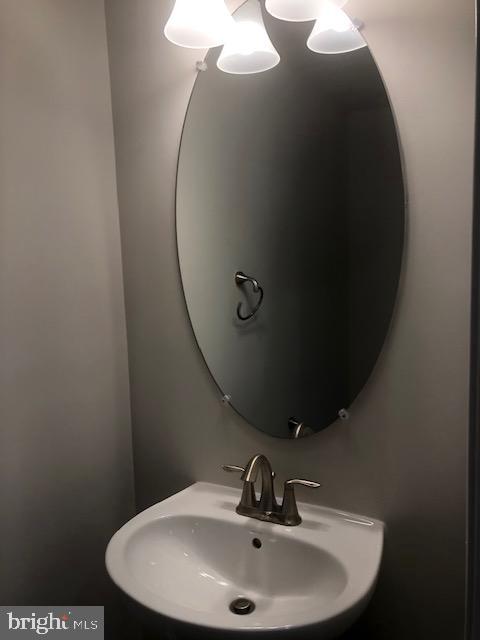 KINCORA - Residential Lease