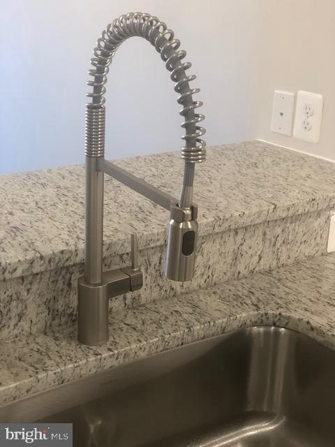 KINCORA - Residential Lease