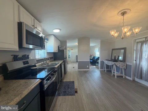 MLS: MDHR2060302