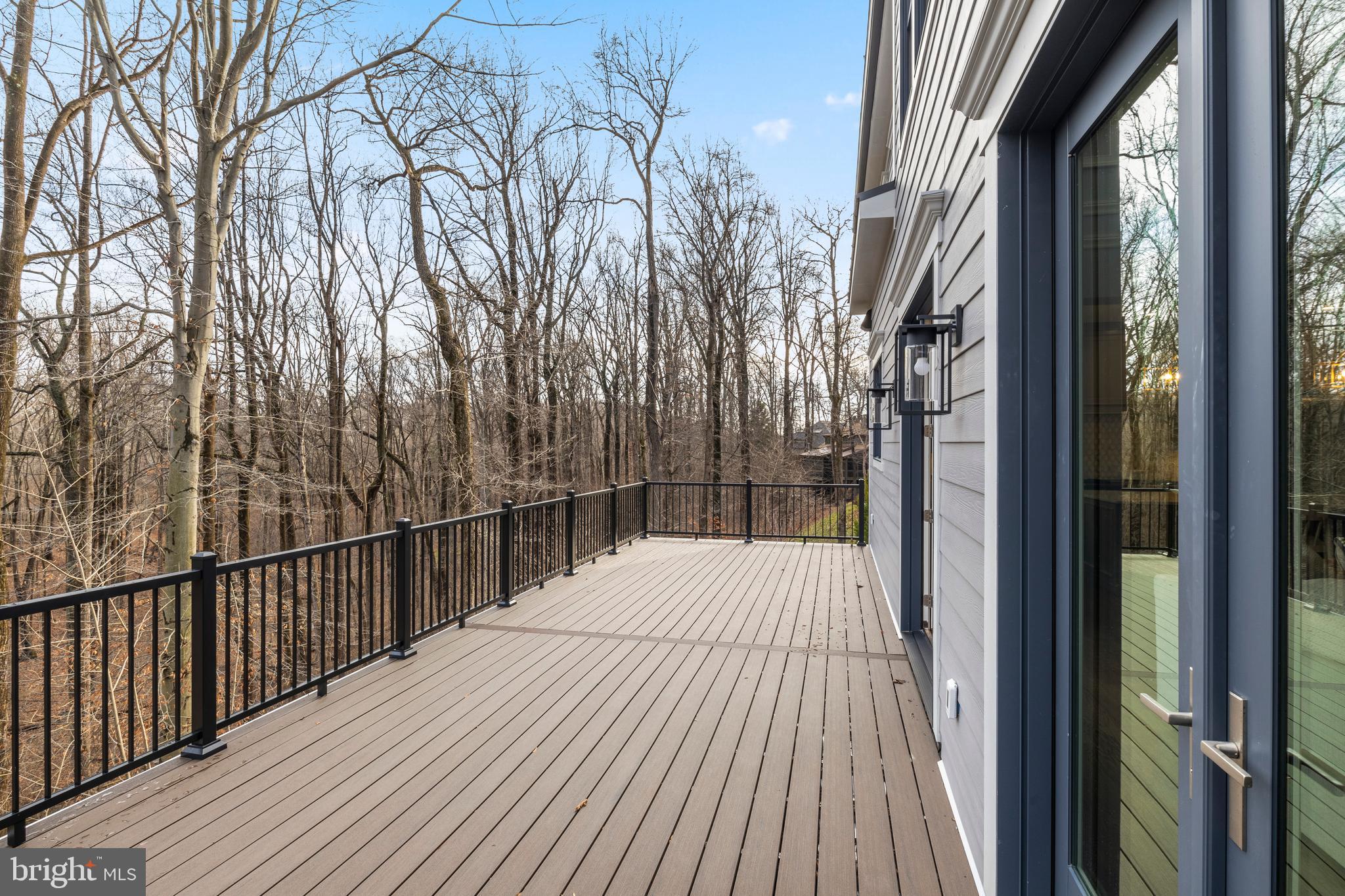 MERRY GO ROUND FARM - Residential