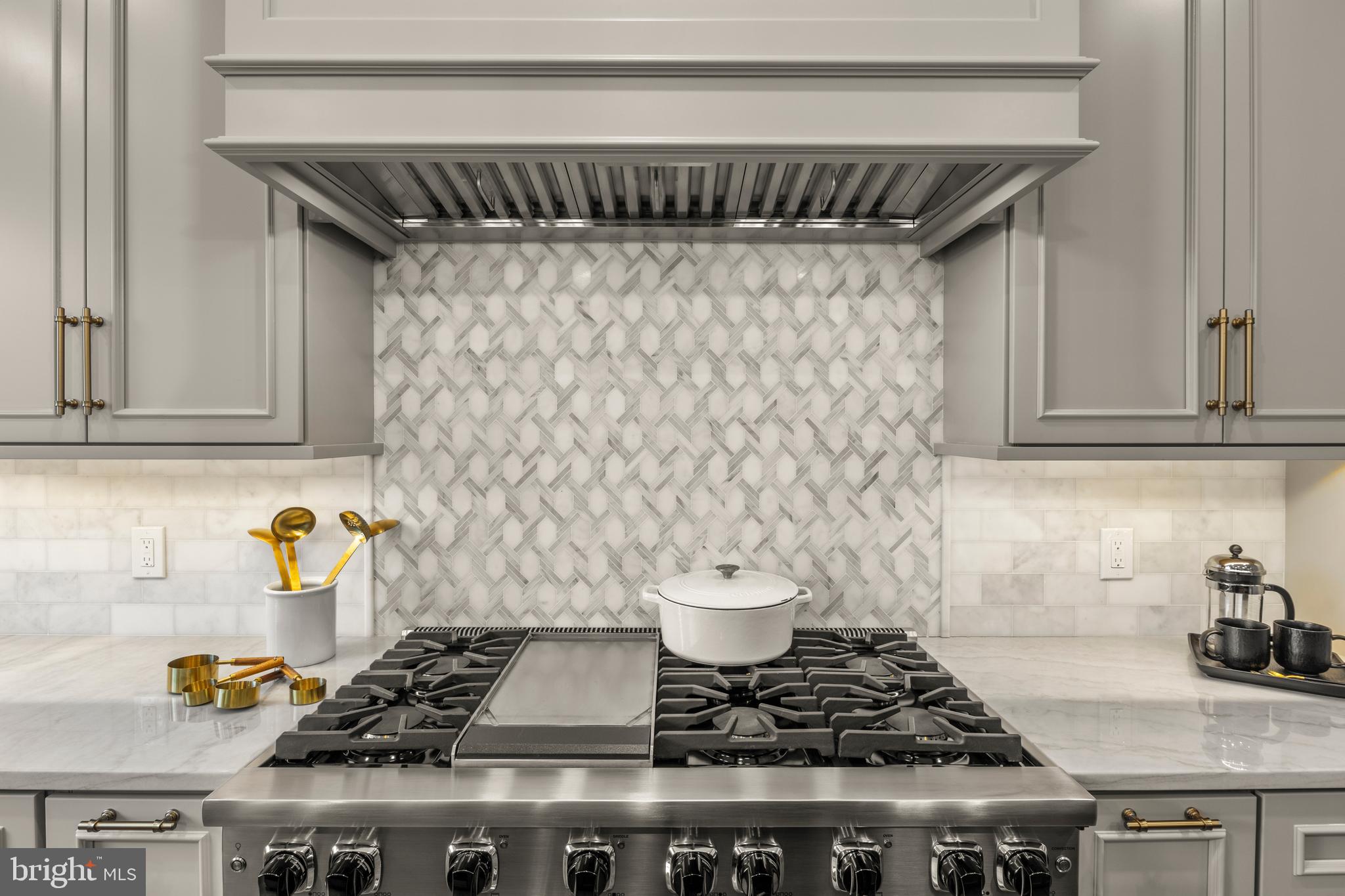 MERRY GO ROUND FARM - Residential