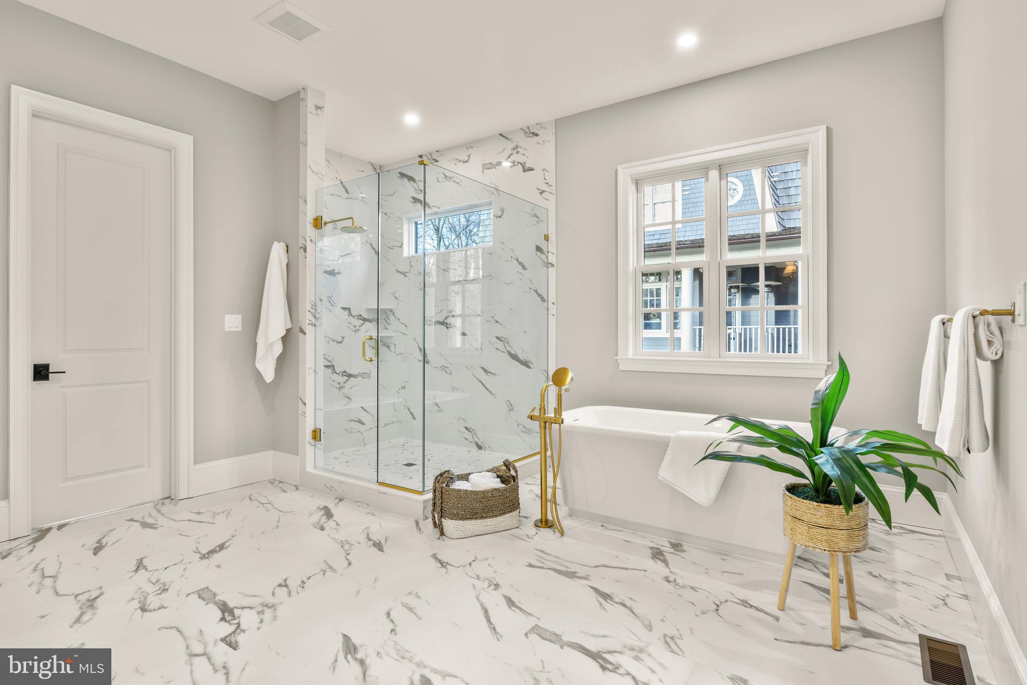 MERRY GO ROUND FARM - Residential