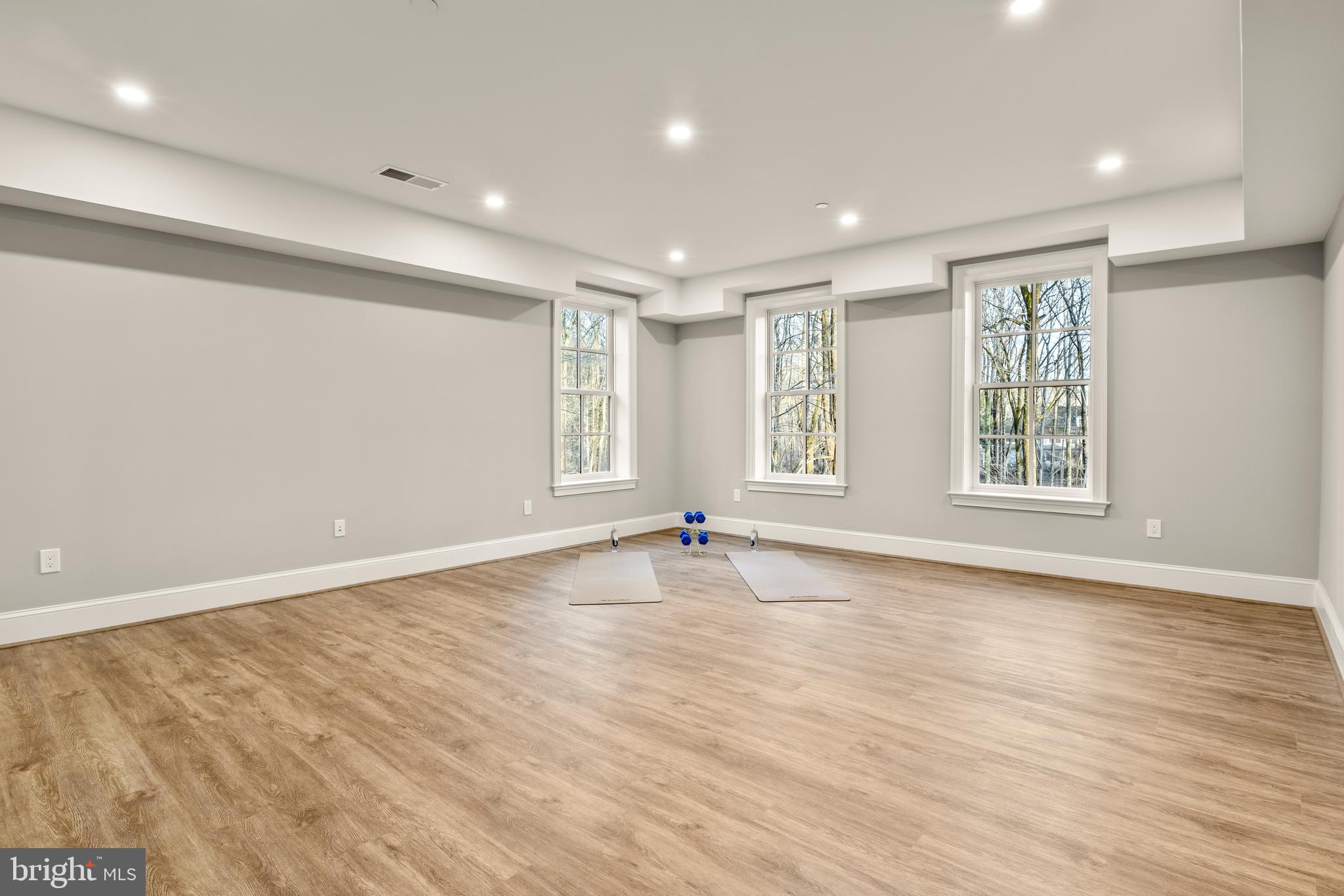 MERRY GO ROUND FARM - Residential