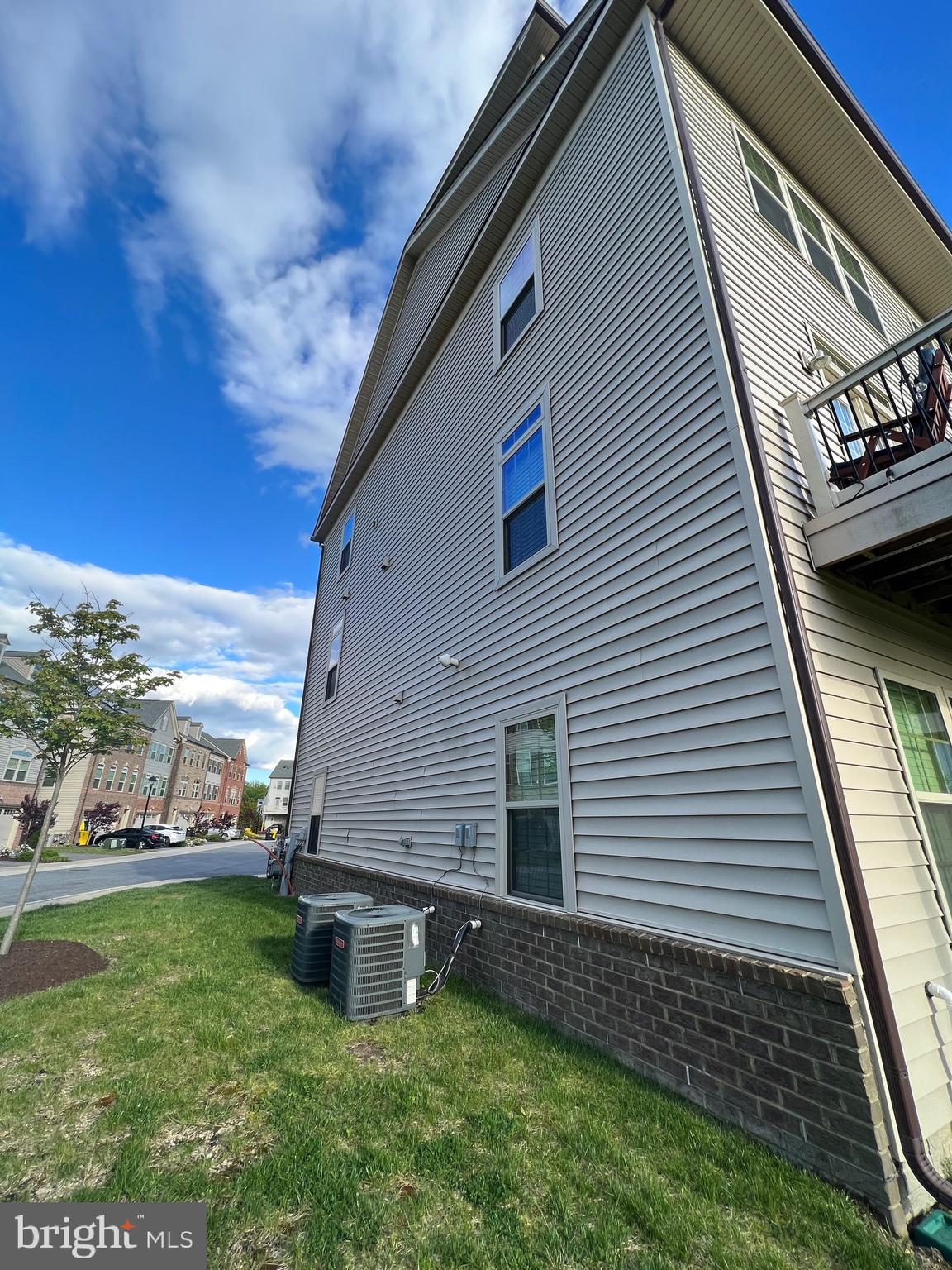 2930 MIDDLEHAM COURT