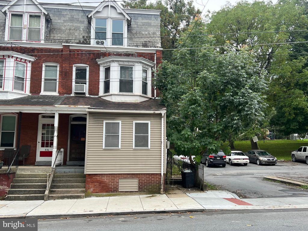 Photo of 834 E Orange Street, Lancaster, PA 17602 (MLS # PALA2058260)