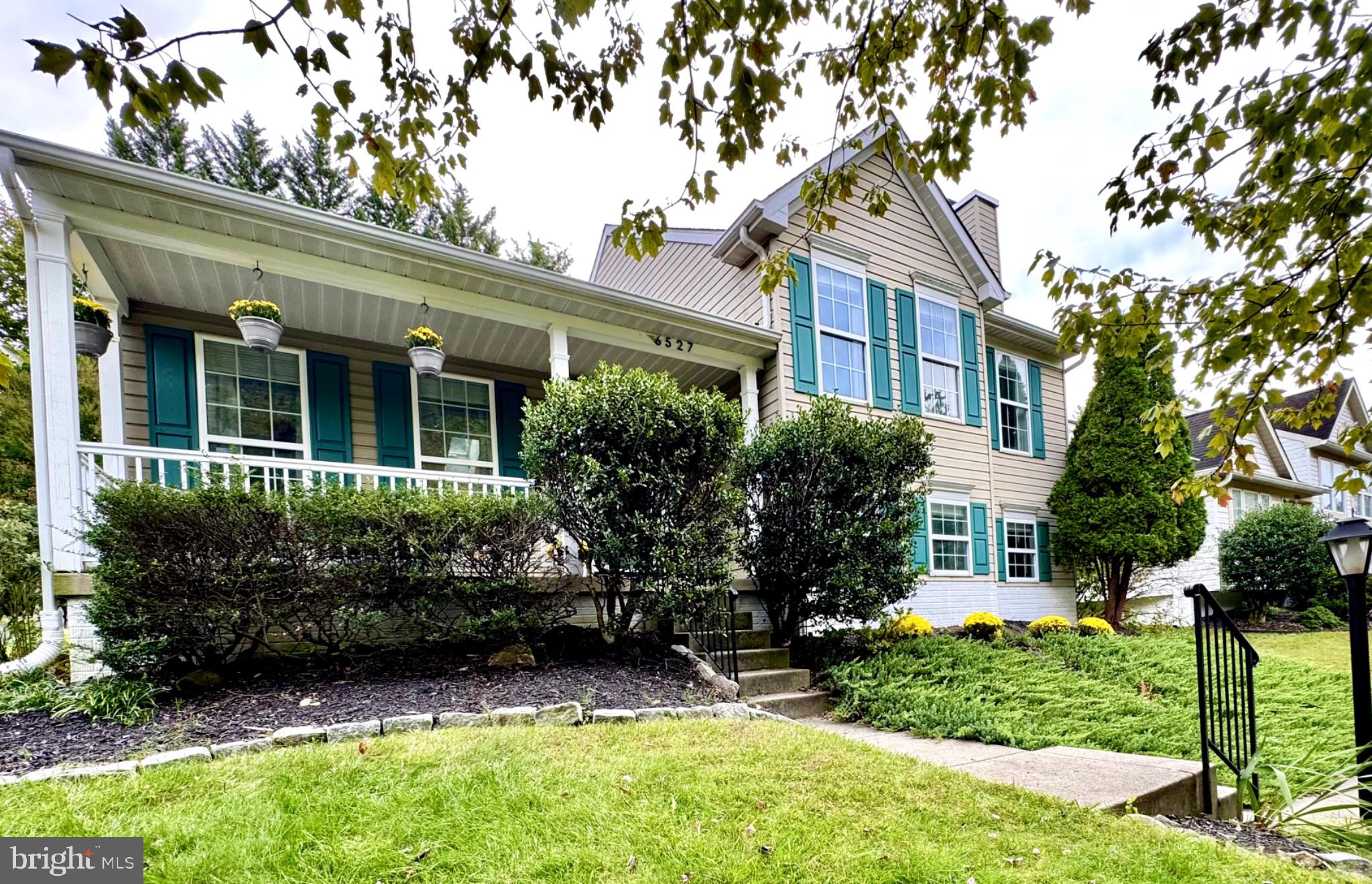 6527 WESLEY LANE