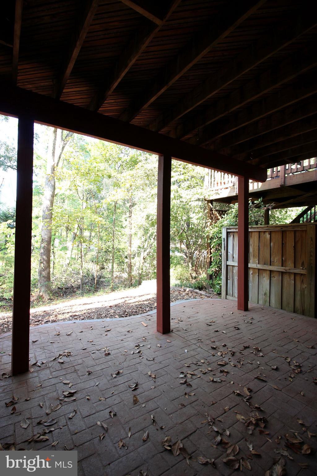 SIGNATURE AT BROADLANDS - Residential Lease