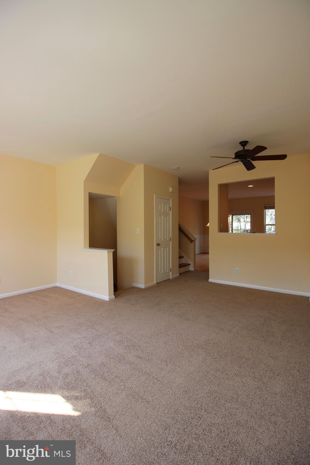 SIGNATURE AT BROADLANDS - Residential Lease