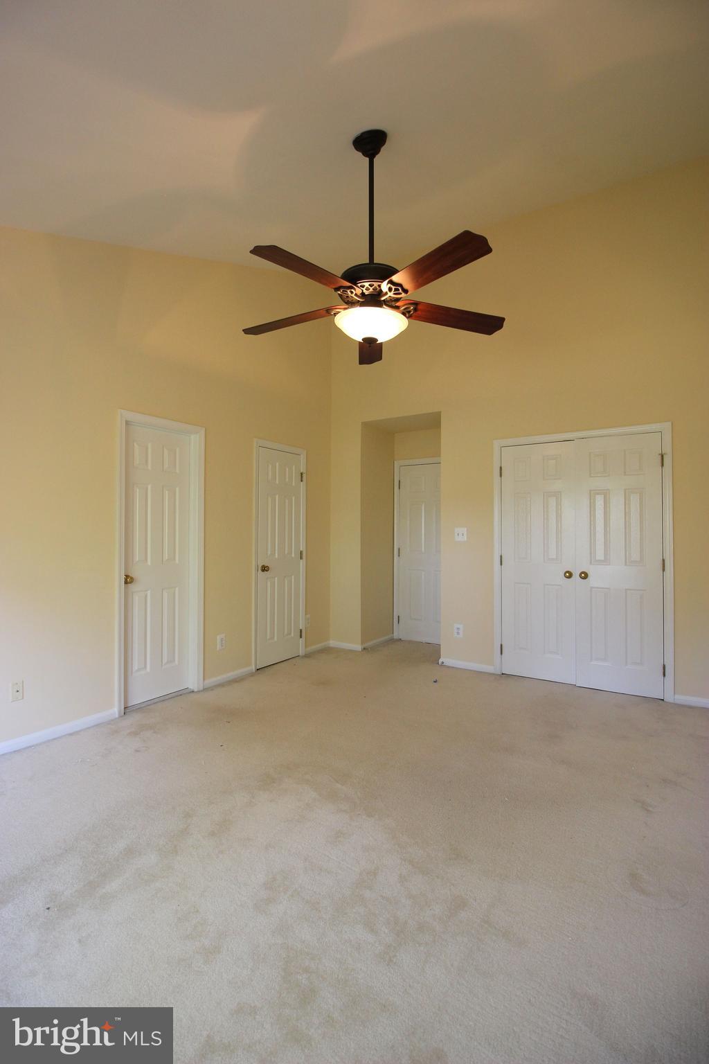 SIGNATURE AT BROADLANDS - Residential Lease