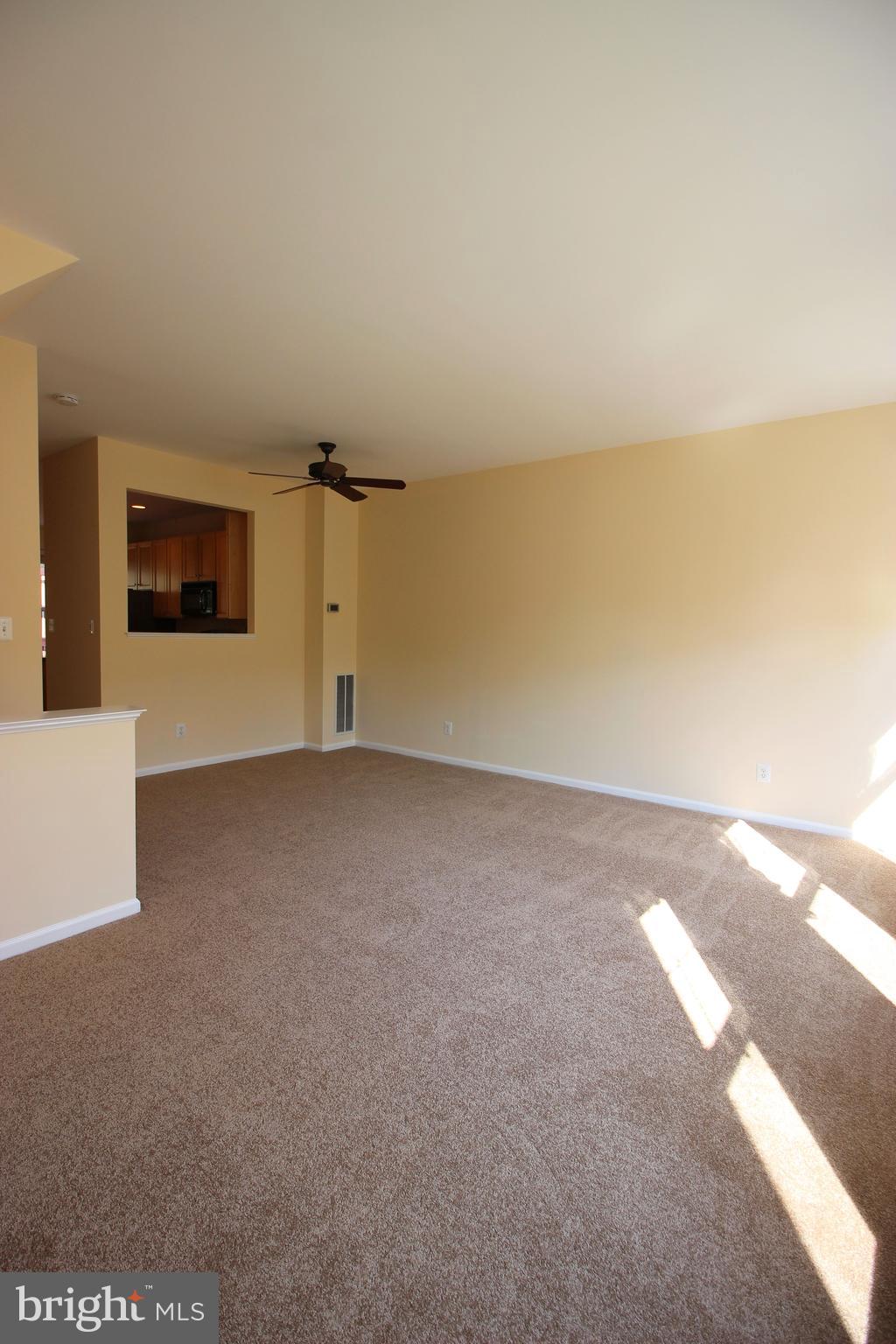 SIGNATURE AT BROADLANDS - Residential Lease