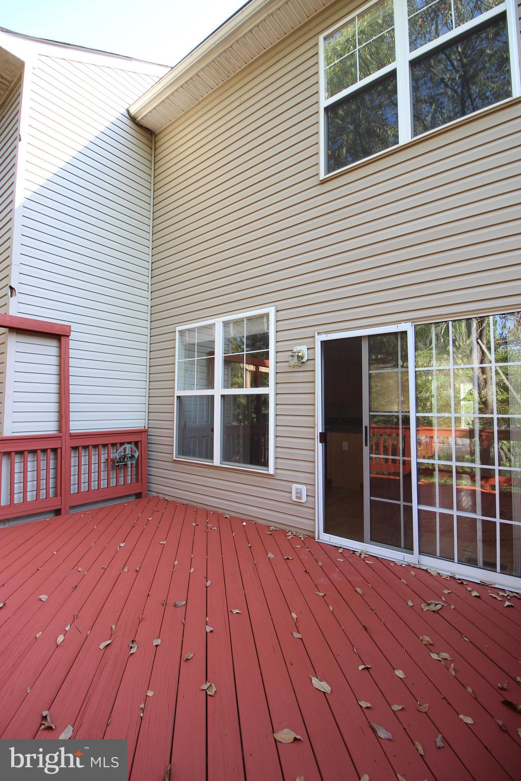 SIGNATURE AT BROADLANDS - Residential Lease