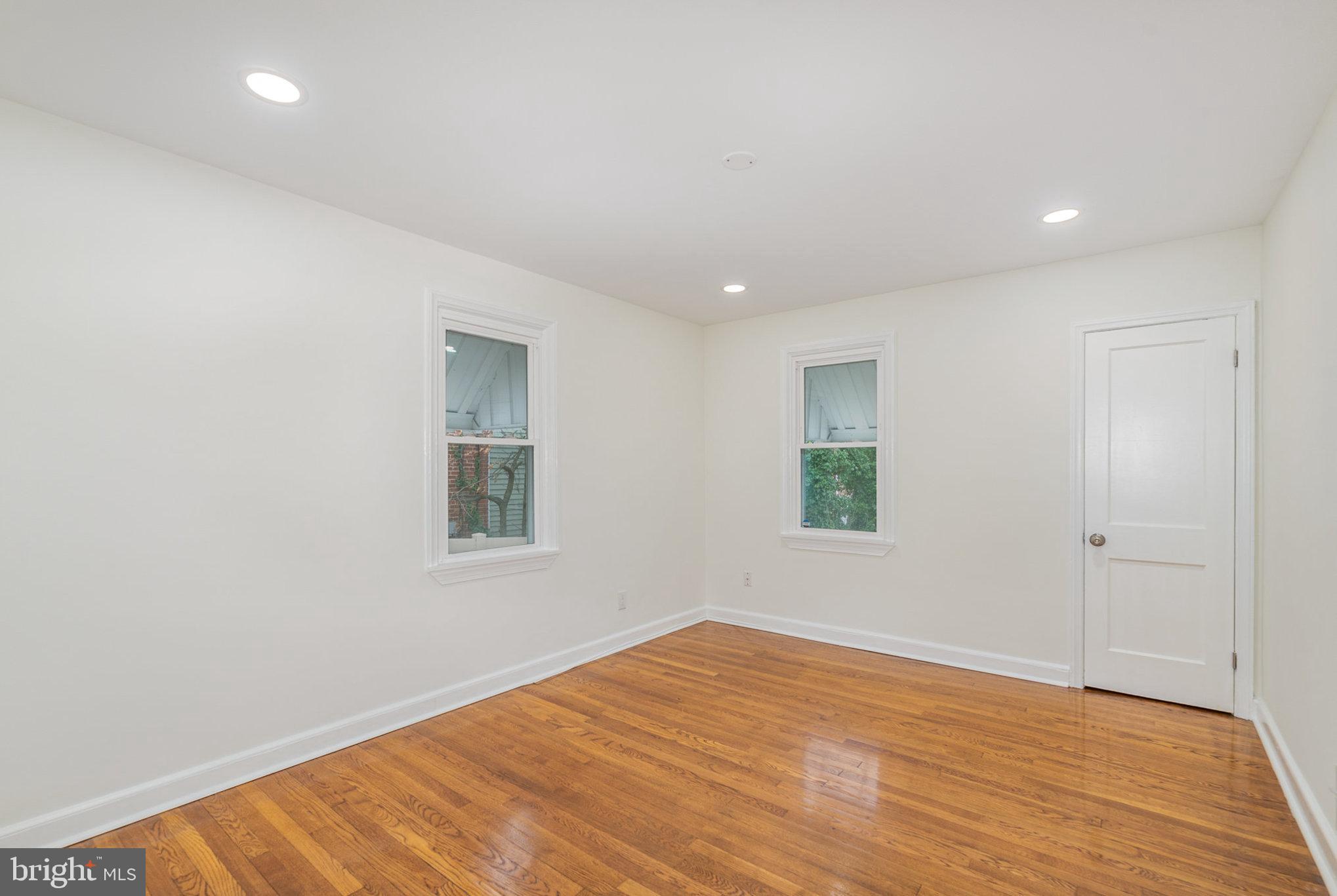 GARDENVILLE - Residential Lease