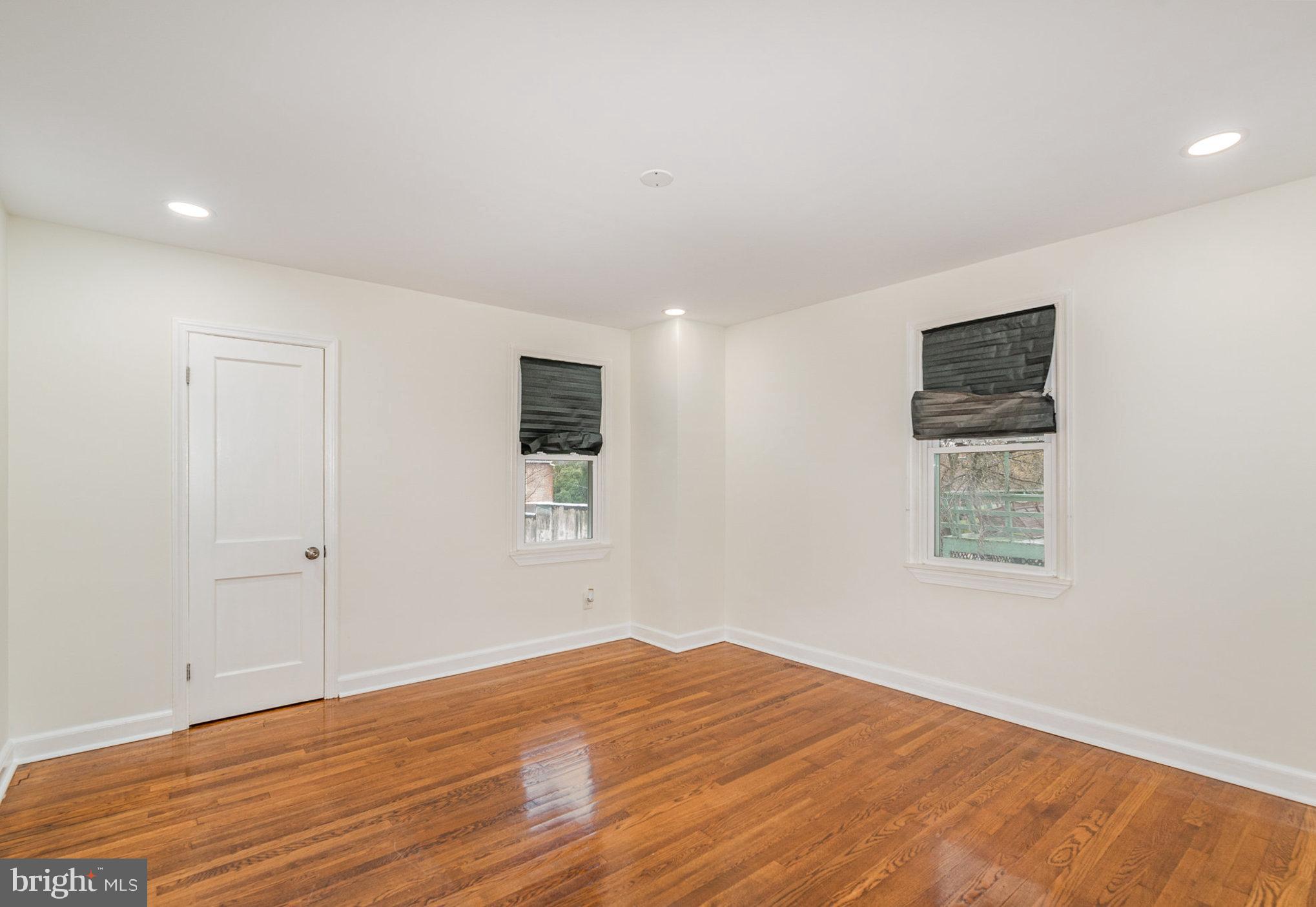 GARDENVILLE - Residential Lease